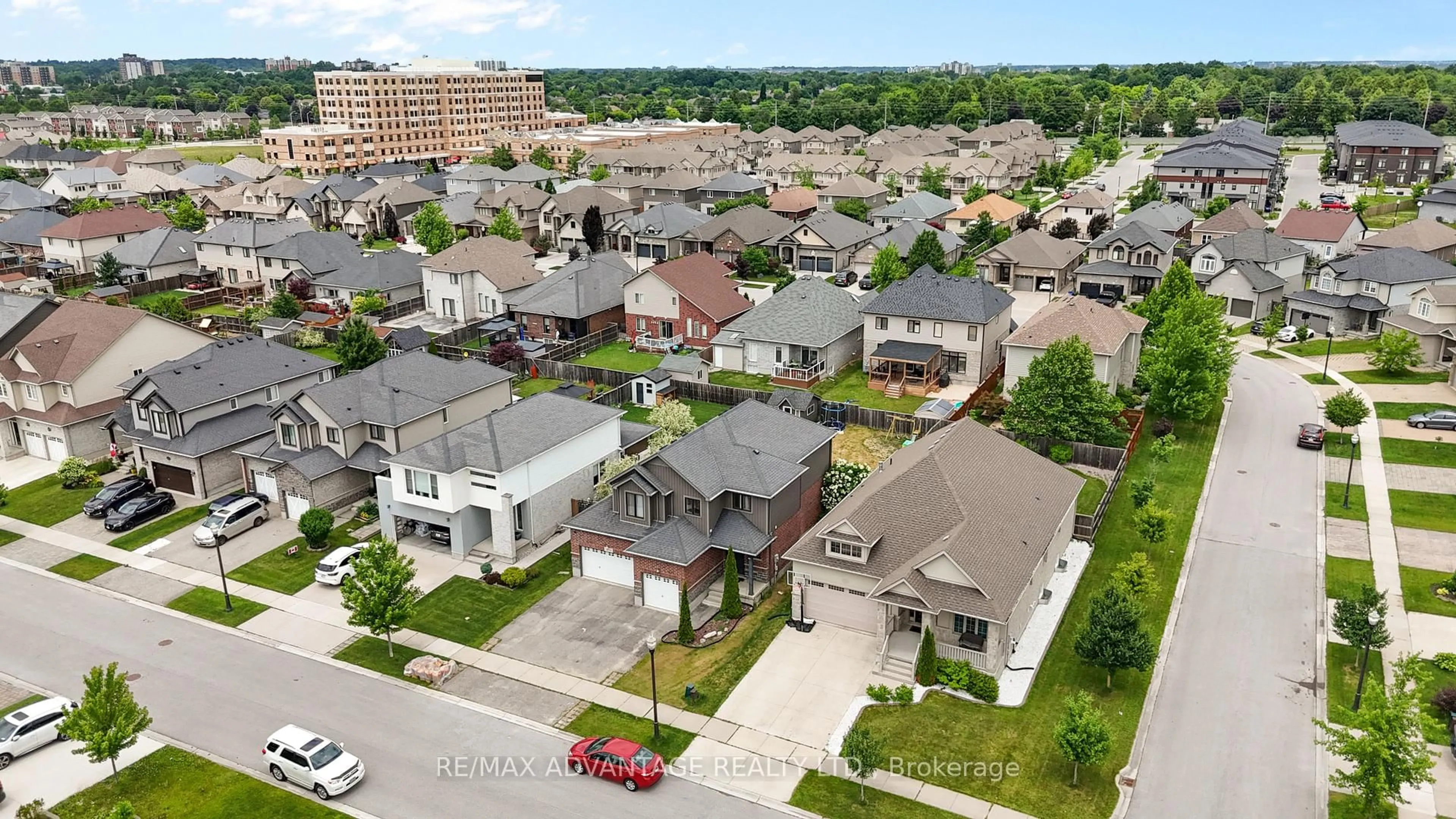 A pic from outside/outdoor area/front of a property/back of a property/a pic from drone, street for 3139 Jinnies St, London South Ontario N6L 0C3