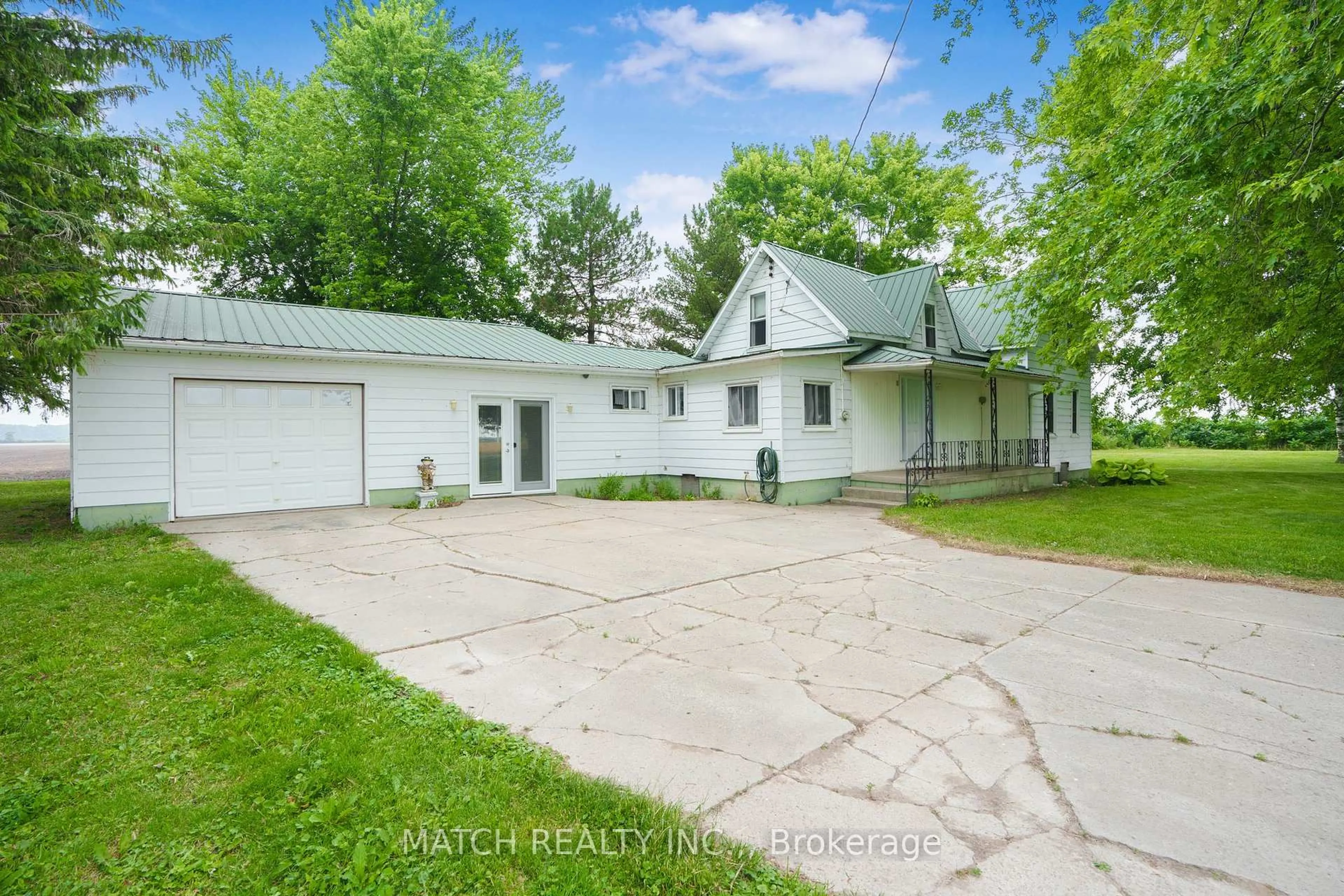 A pic from outside/outdoor area/front of a property/back of a property/a pic from drone, street for 6819 Marsh Line, Chatham-Kent Ontario N0P 1L0