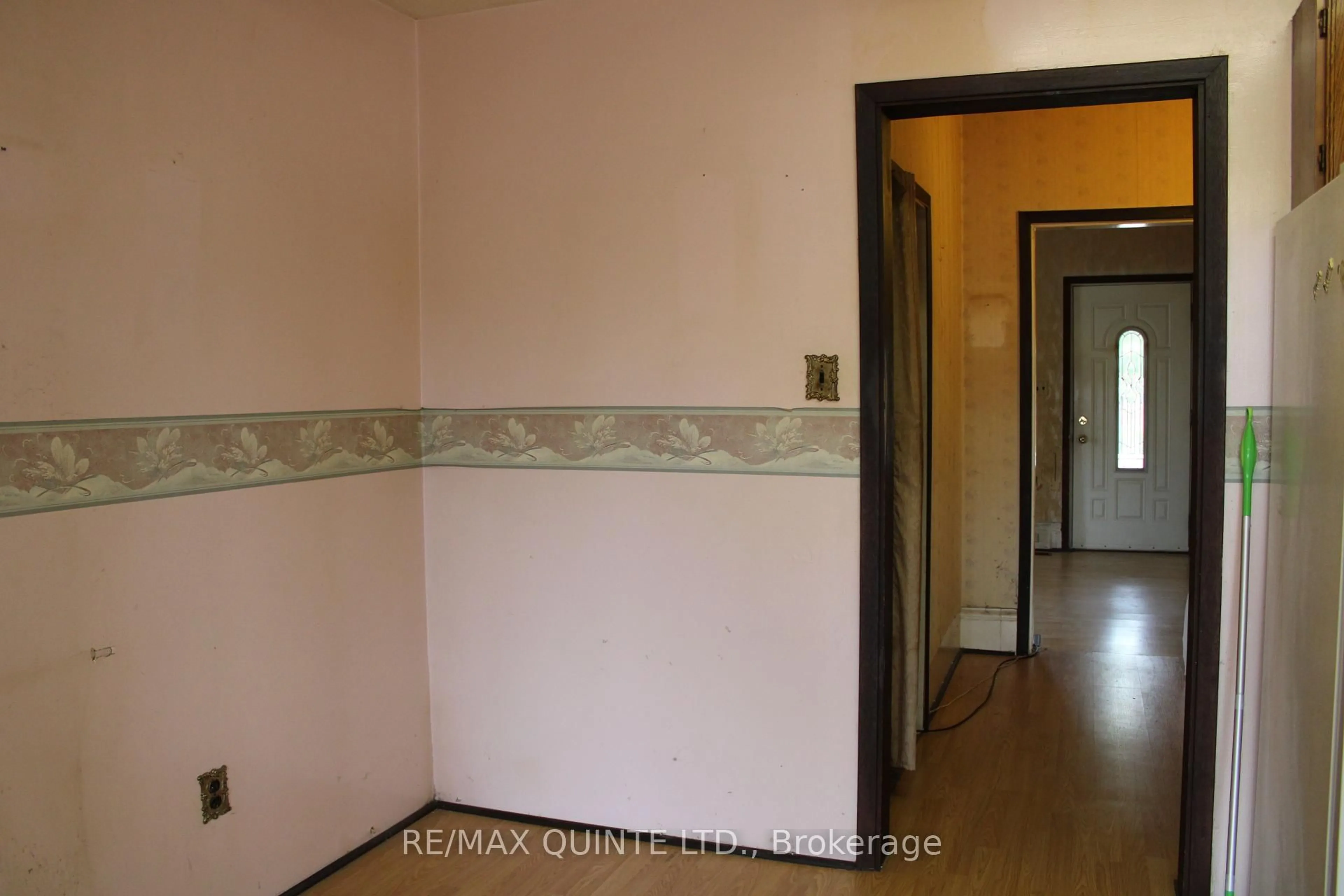 A pic of a room for 10 Terrance St, Quinte West Ontario K8V 2L5