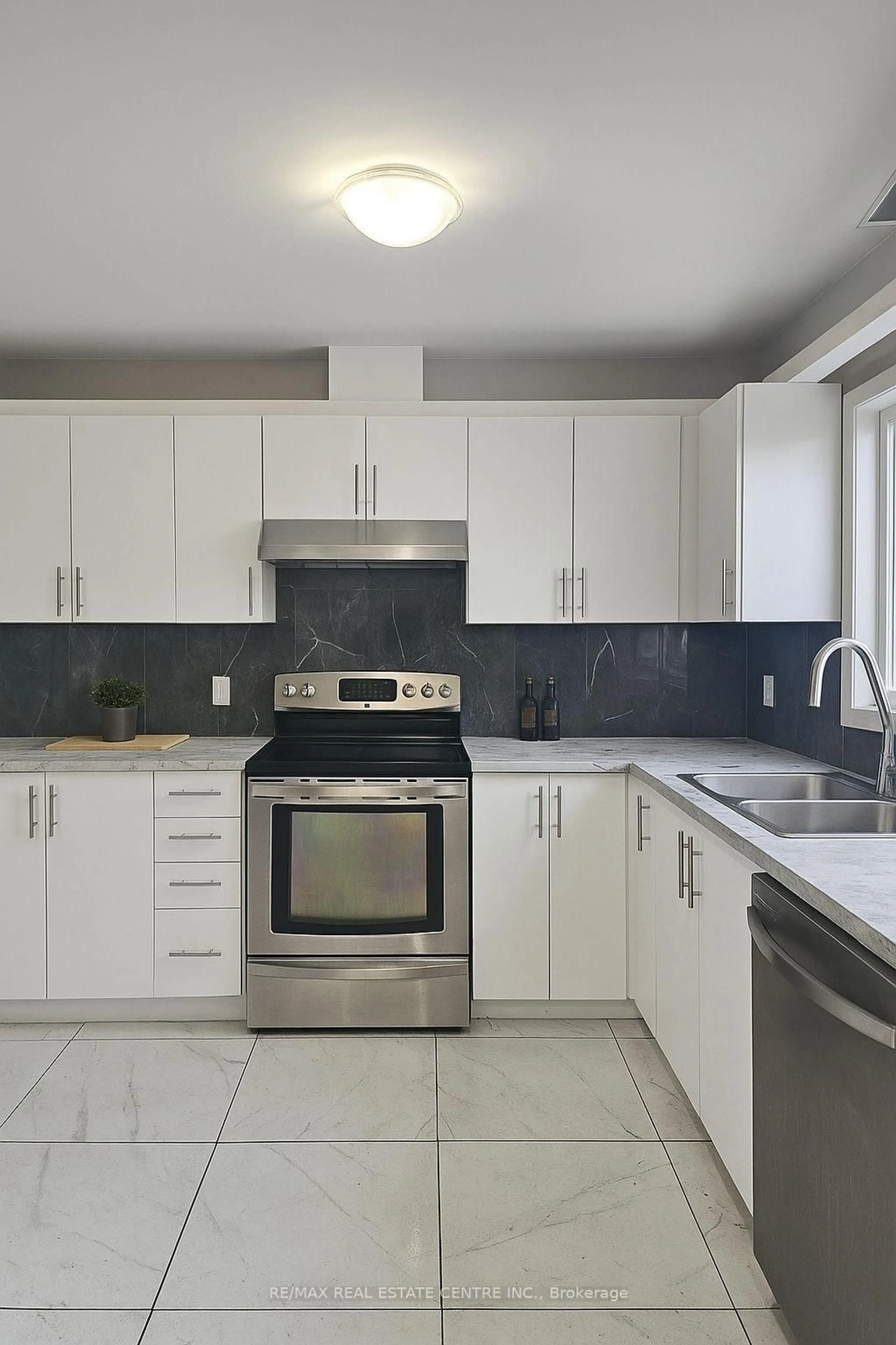 Standard kitchen, ceramic/tile floor for 190 Fleming Dr #34, London East Ontario N5V 5B8