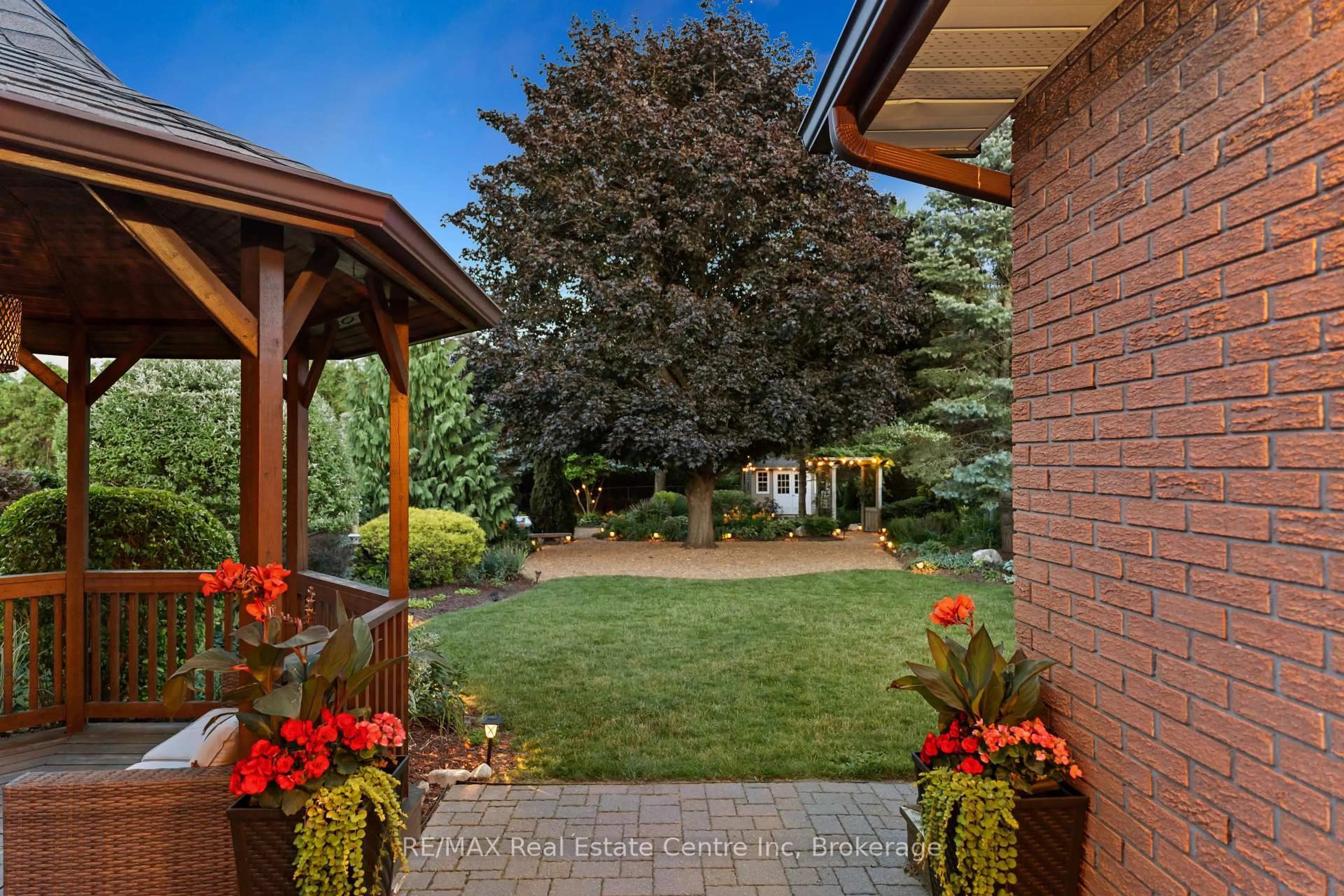 Patio, unknown for 444 College Ave, Guelph Ontario N1G 1T4