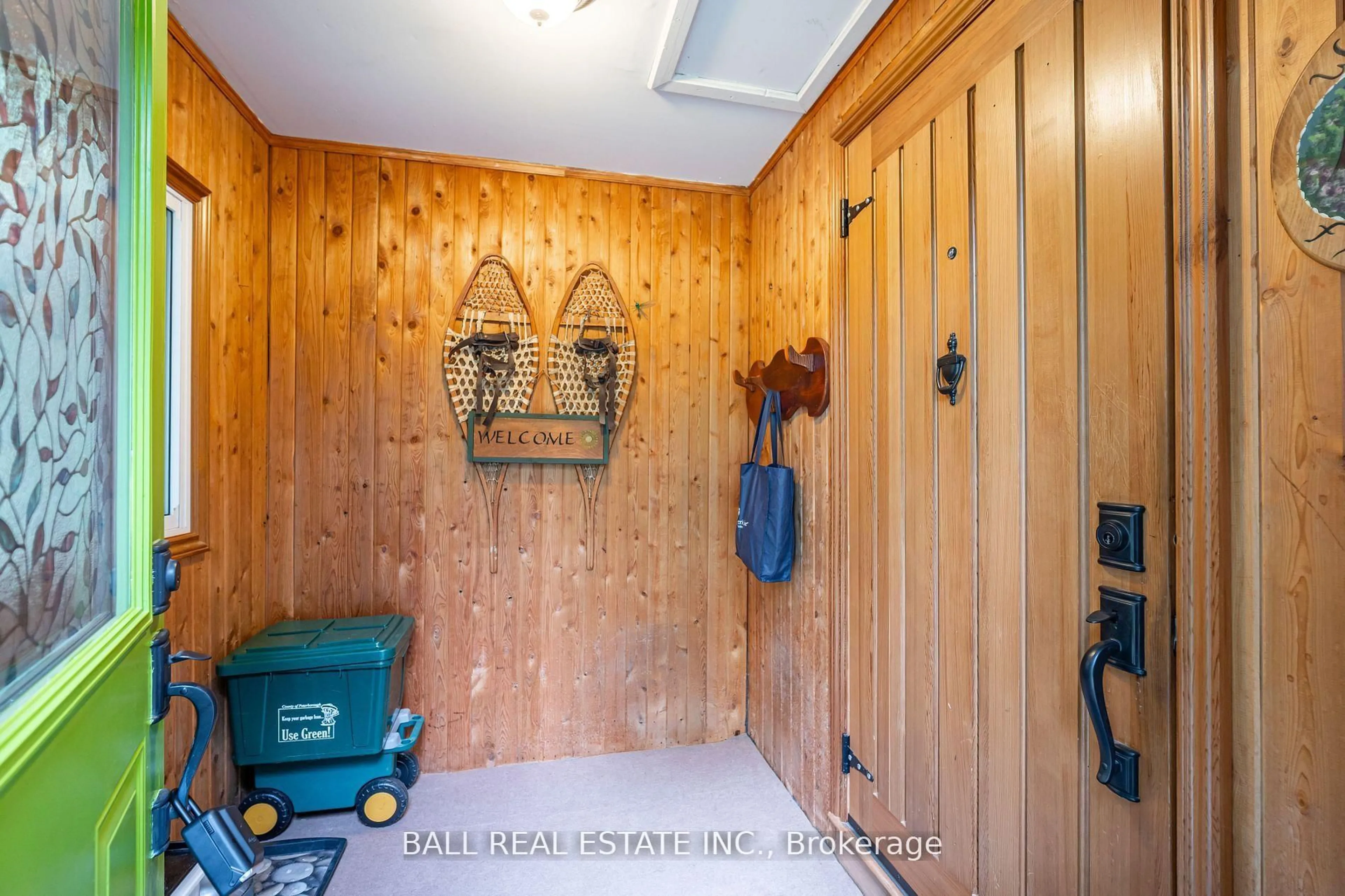 Indoor entryway for 72 Hill Dr, Trent Lakes Ontario K0L 1J0