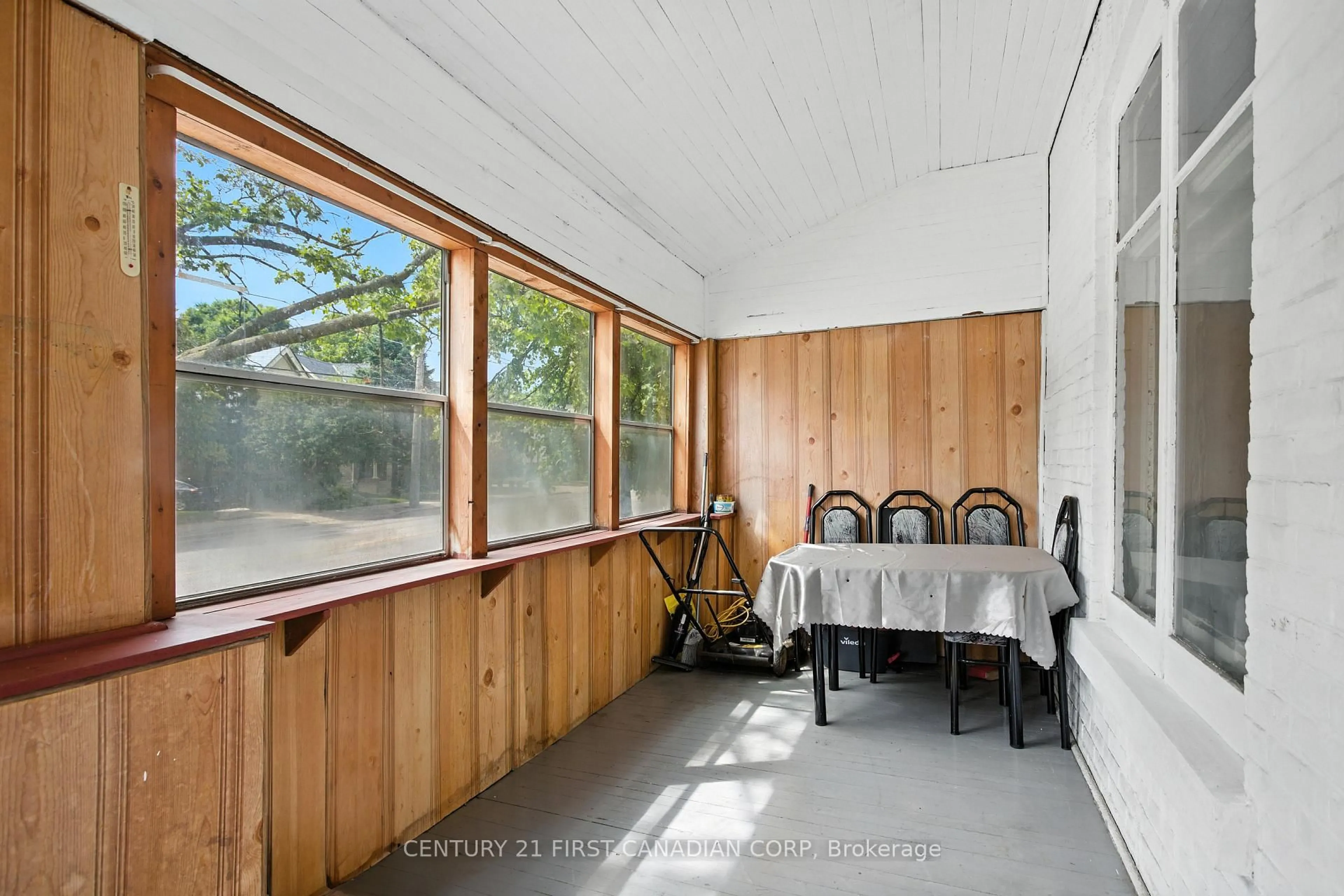 Unknown for 111 Wharncliffe Rd, London North Ontario N6H 2A8