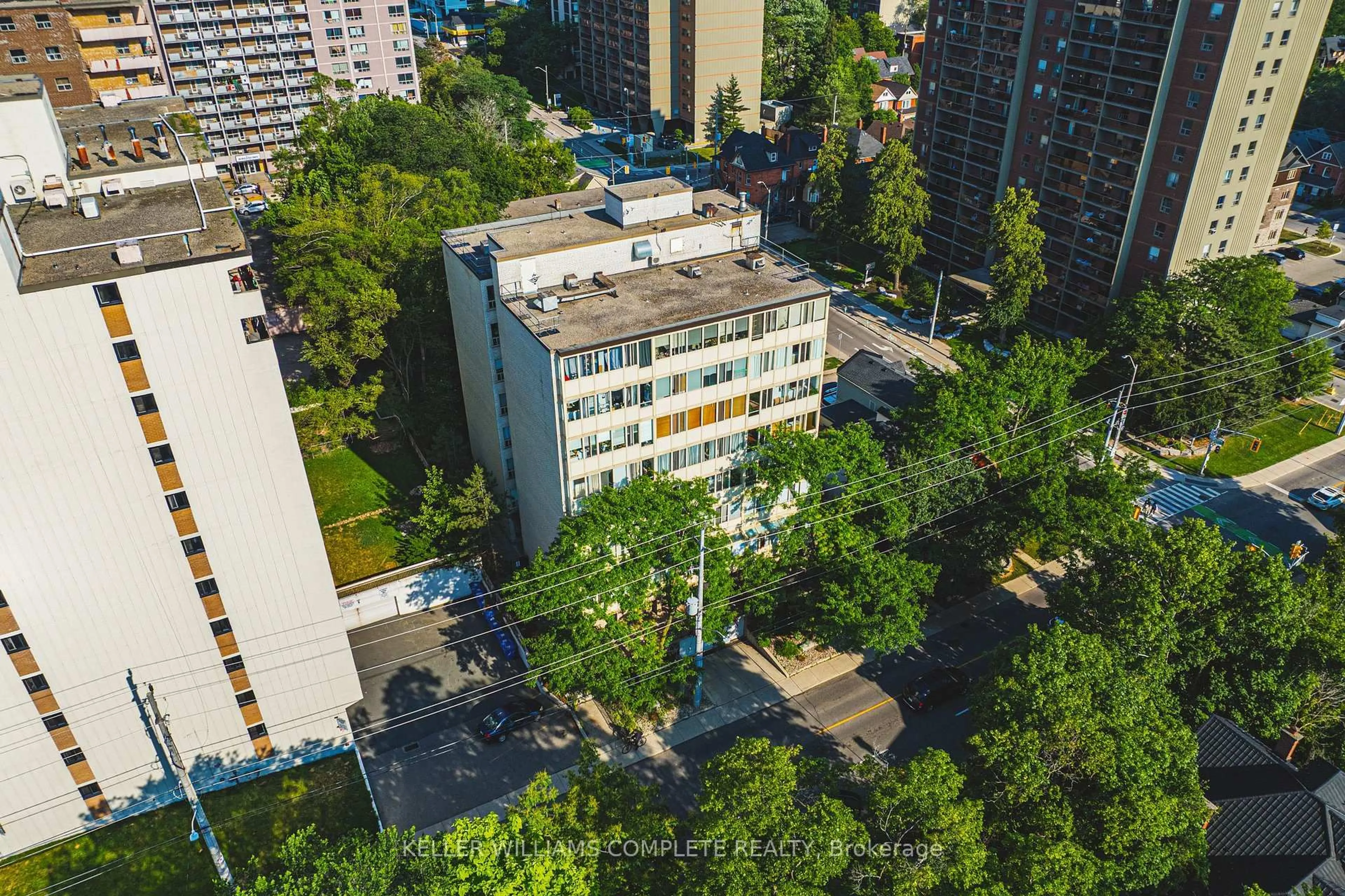 A pic from outside/outdoor area/front of a property/back of a property/a pic from drone, city buildings view from balcony for 101 QUEEN St #606, Hamilton Ontario L8P 3R9
