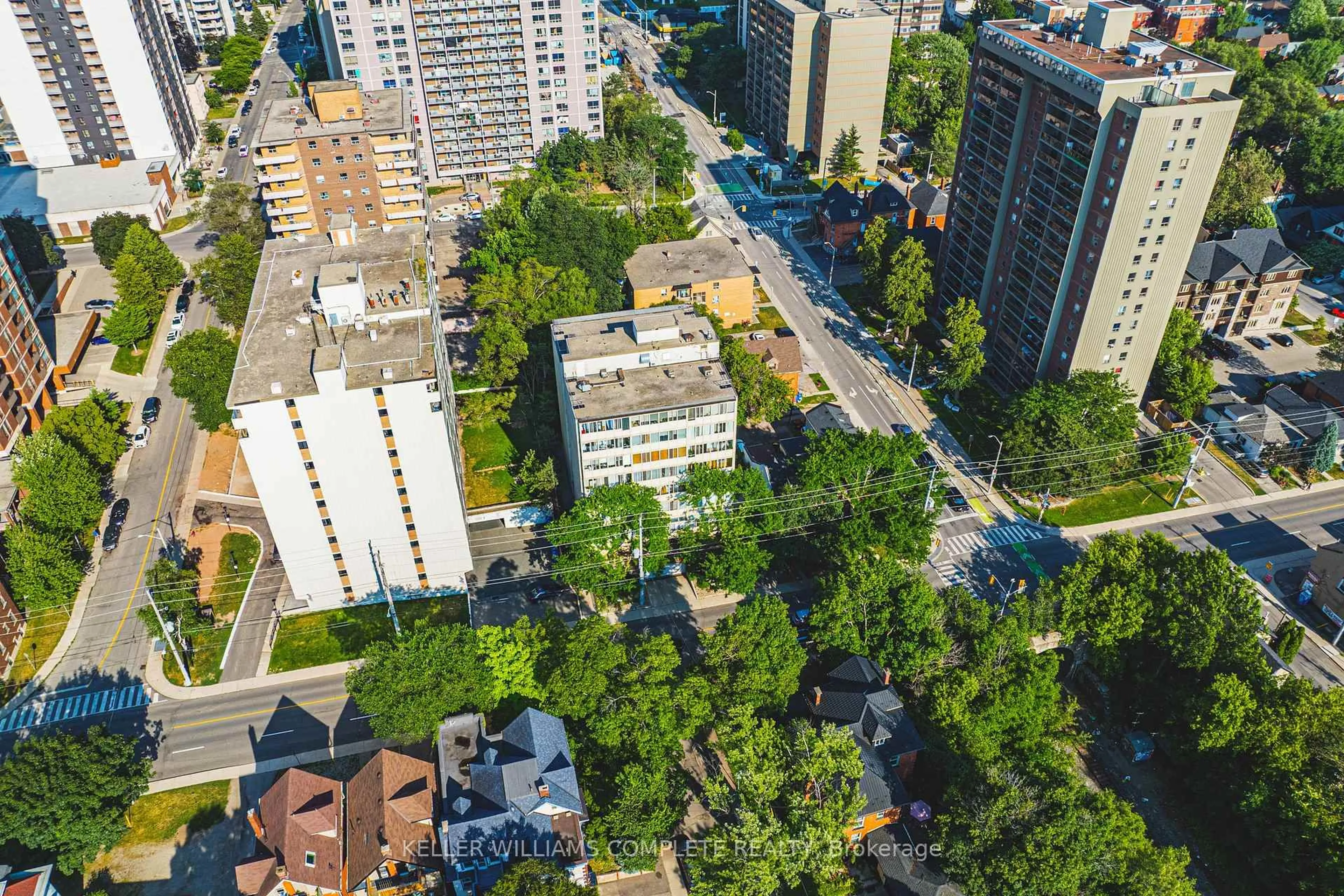 A pic from outside/outdoor area/front of a property/back of a property/a pic from drone, city buildings view from balcony for 101 QUEEN St #606, Hamilton Ontario L8P 3R9