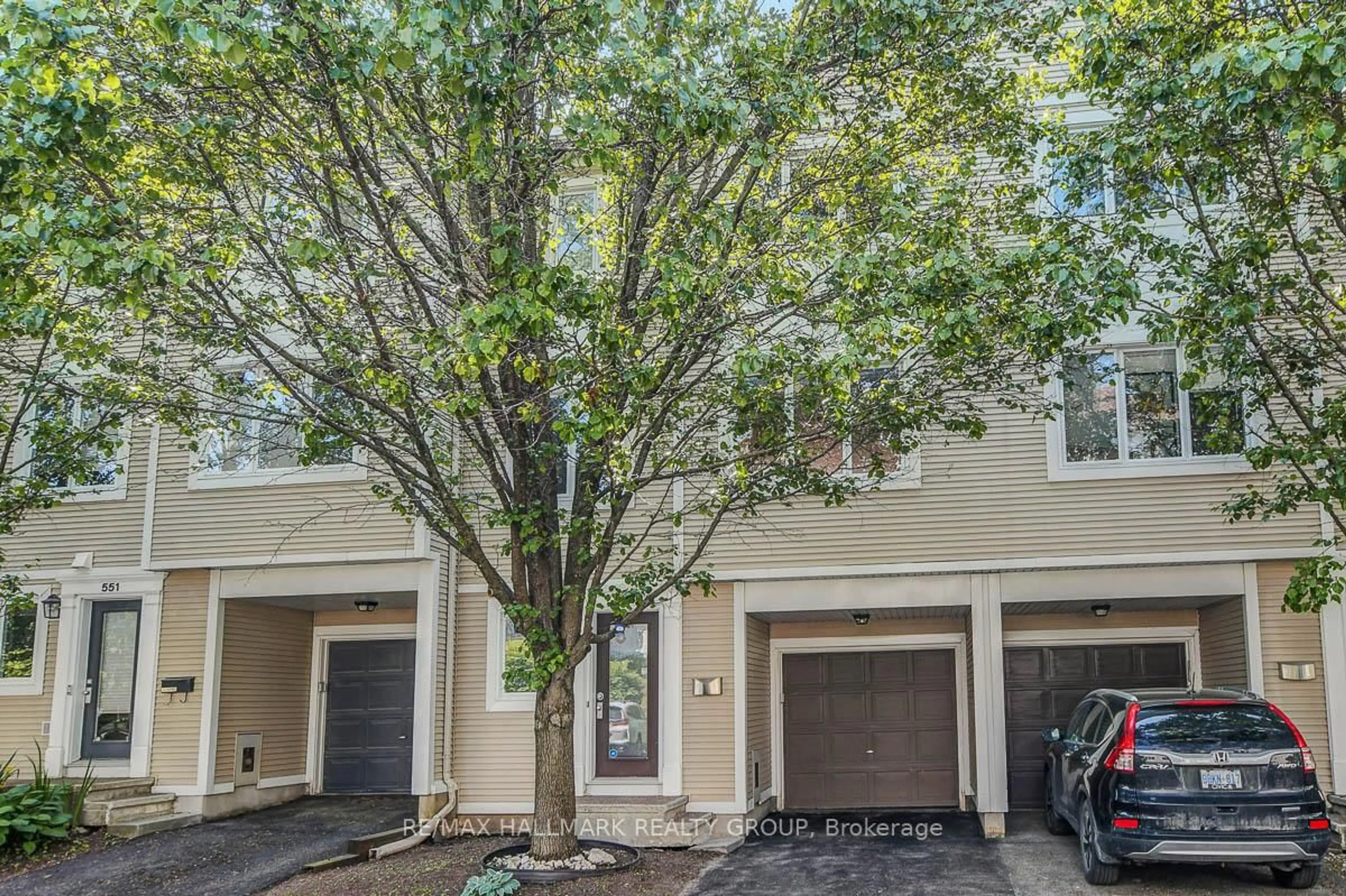 Unknown for 553 Burleigh Private, Ottawa Ontario K1J 1J9