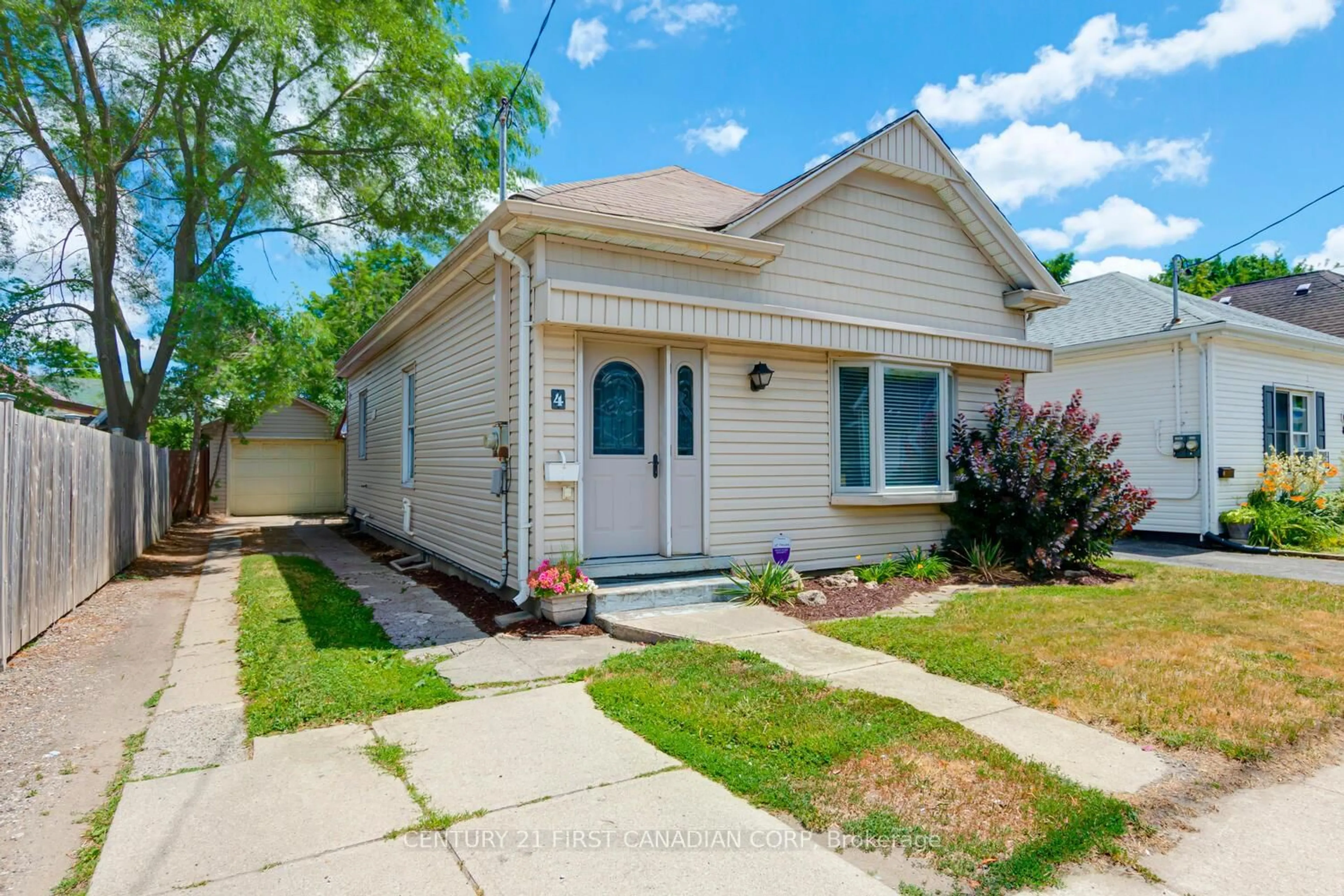 Home with vinyl exterior material, street for 4 ADELAIDE St, London South Ontario N5Z 3J8
