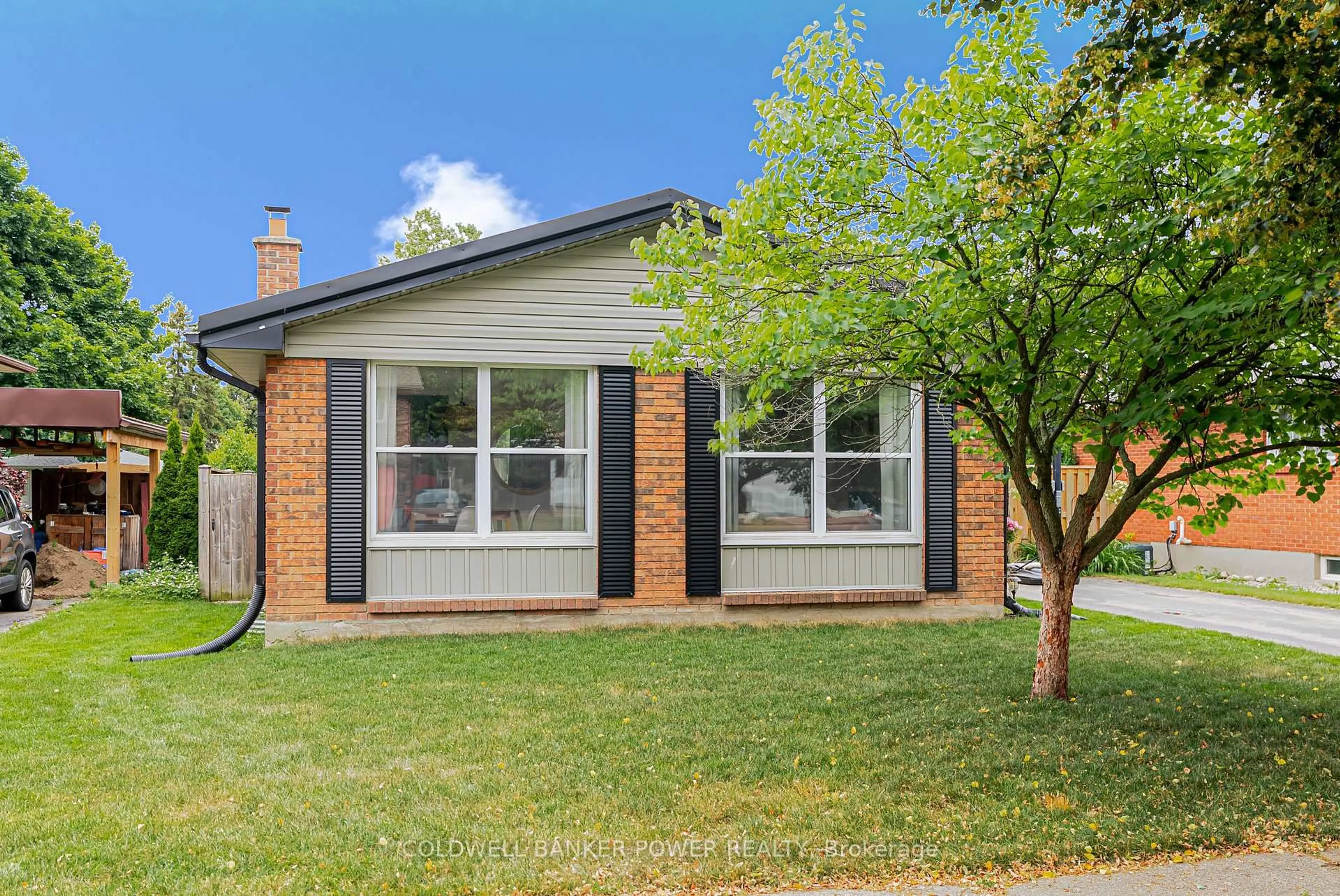 Home with brick exterior material, street for 116 Gablewood Cres, London North Ontario N6G 2Z9