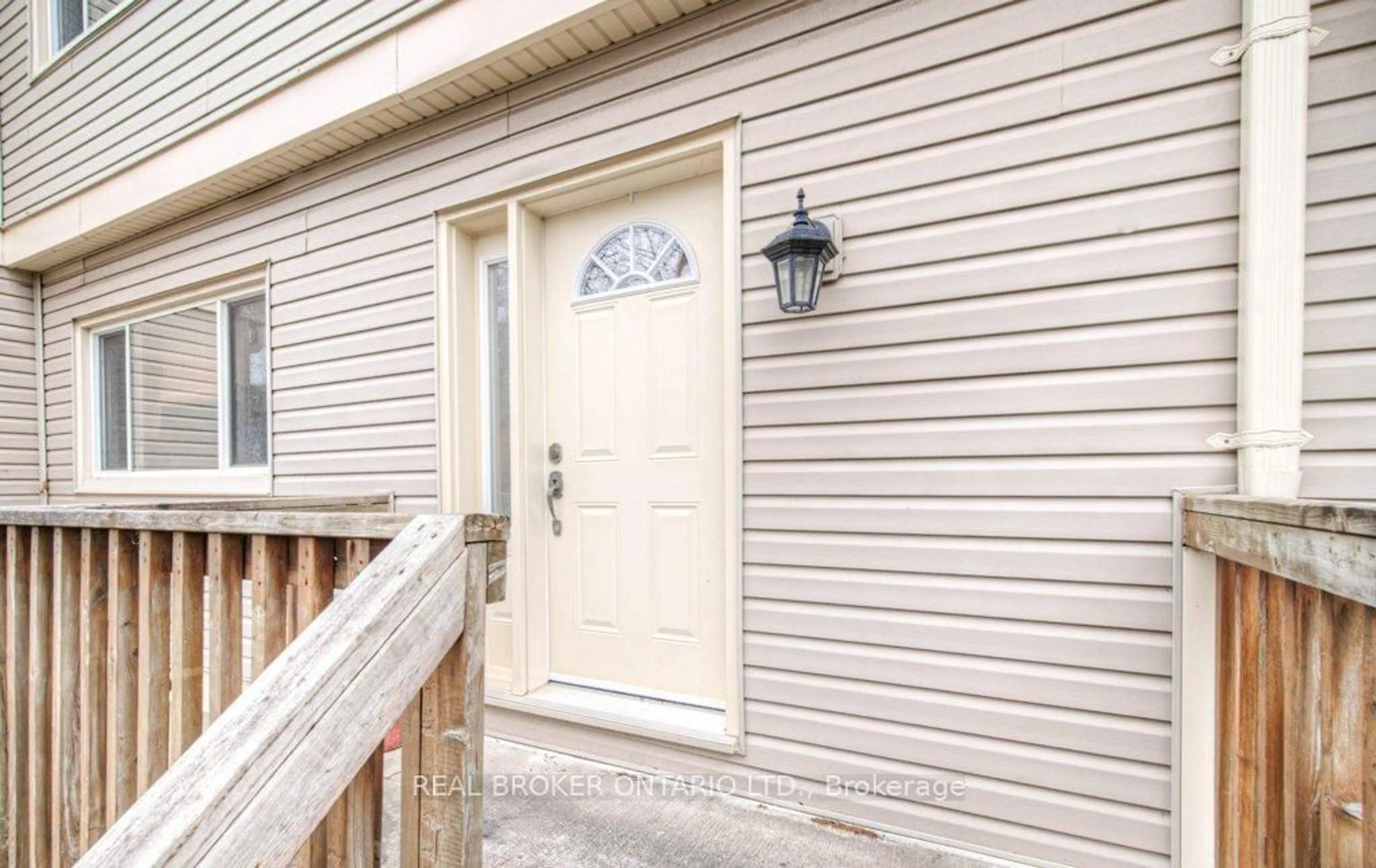 Unknown for 30 Green Valley Dr #3, Kitchener Ontario N2P 1G8