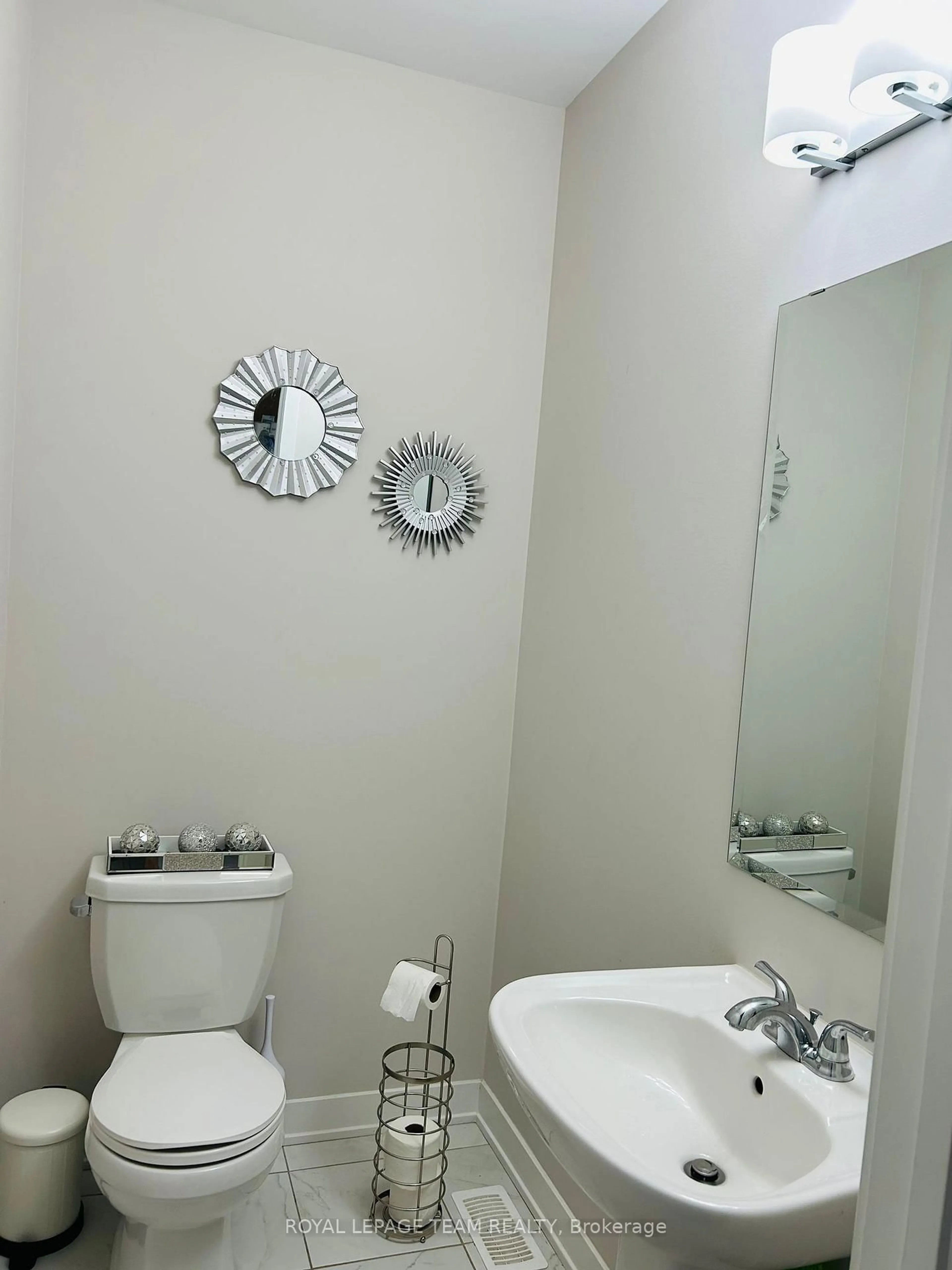 Standard bathroom, unknown for 3040 Travertine Way, Ottawa Ontario K2J 6W9