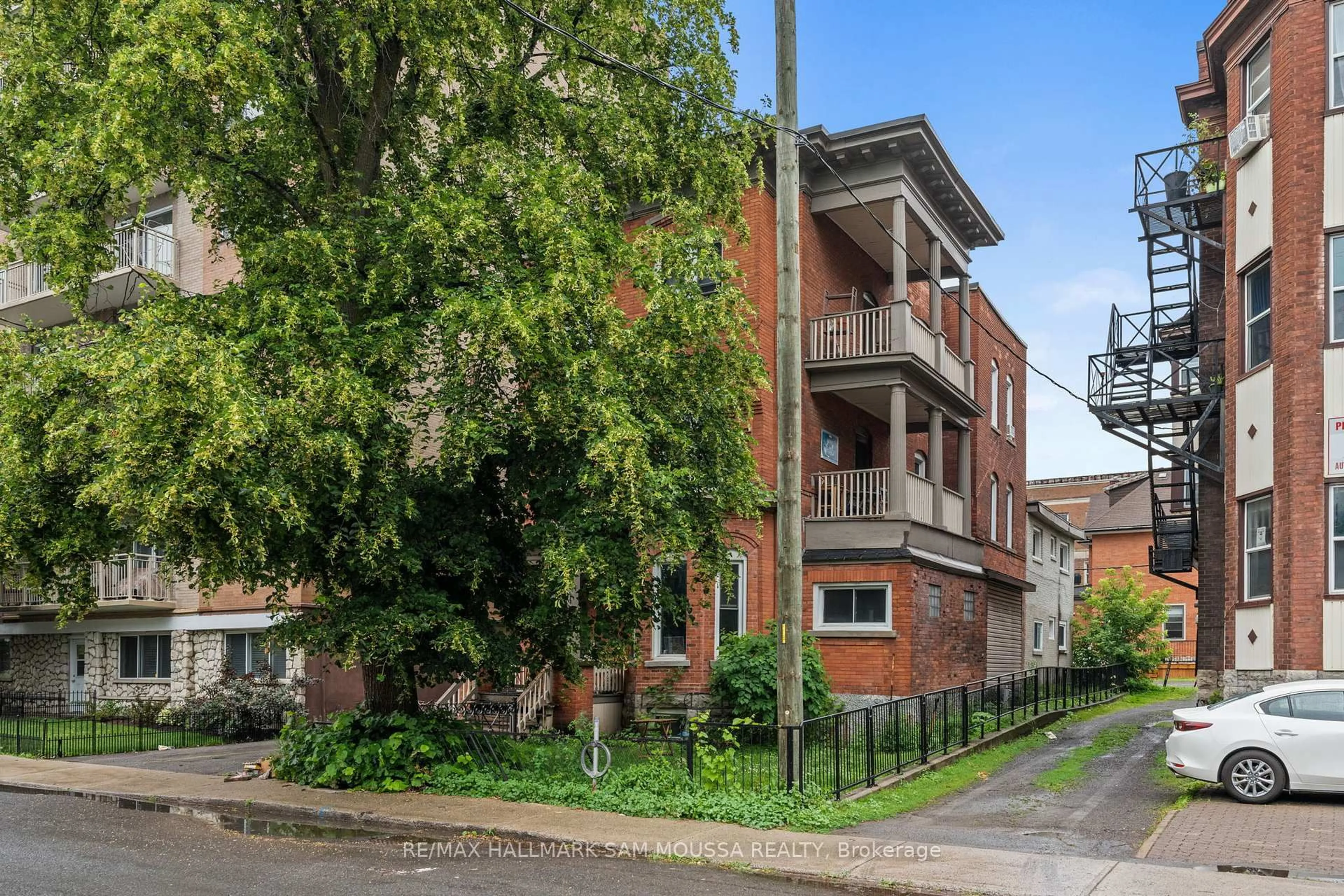 Home with brick exterior material, street for 315 Waverley St, Ottawa Ontario K2P 0V9