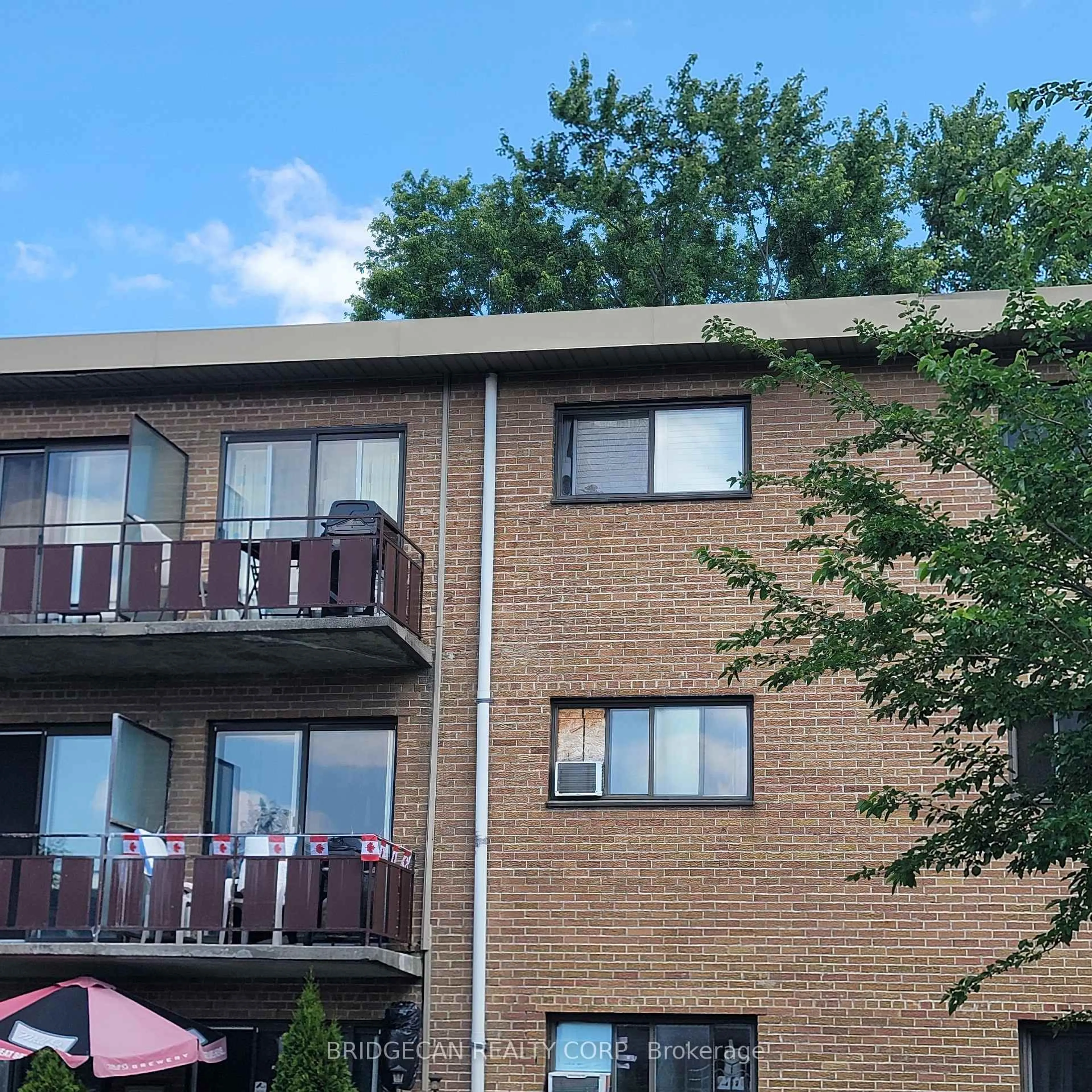 Unknown for 1830 Dumont St #202, London East Ontario N5W 2S1