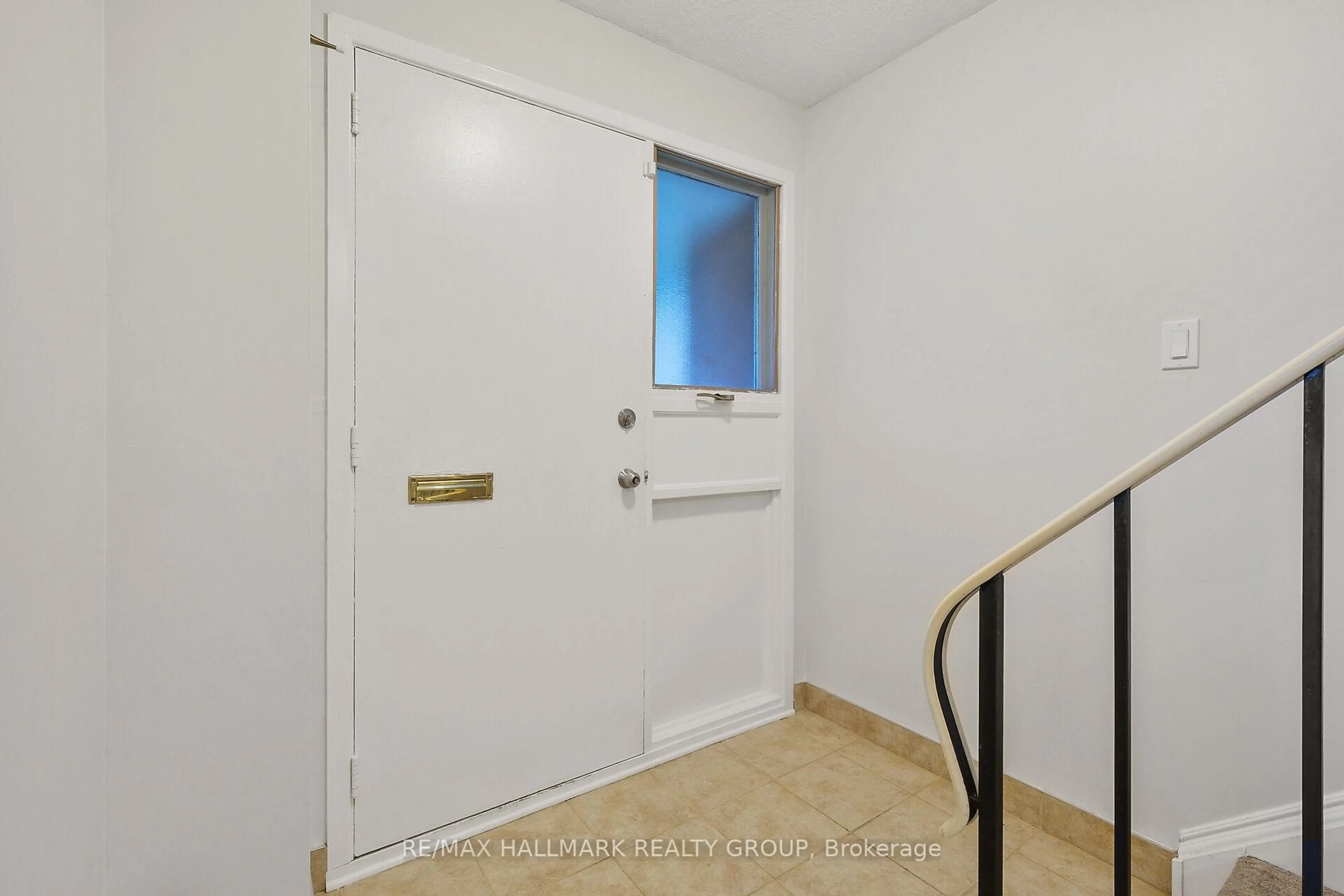 Indoor entryway for 3691 Albion Rd #89, Ottawa Ontario K1T 1P2
