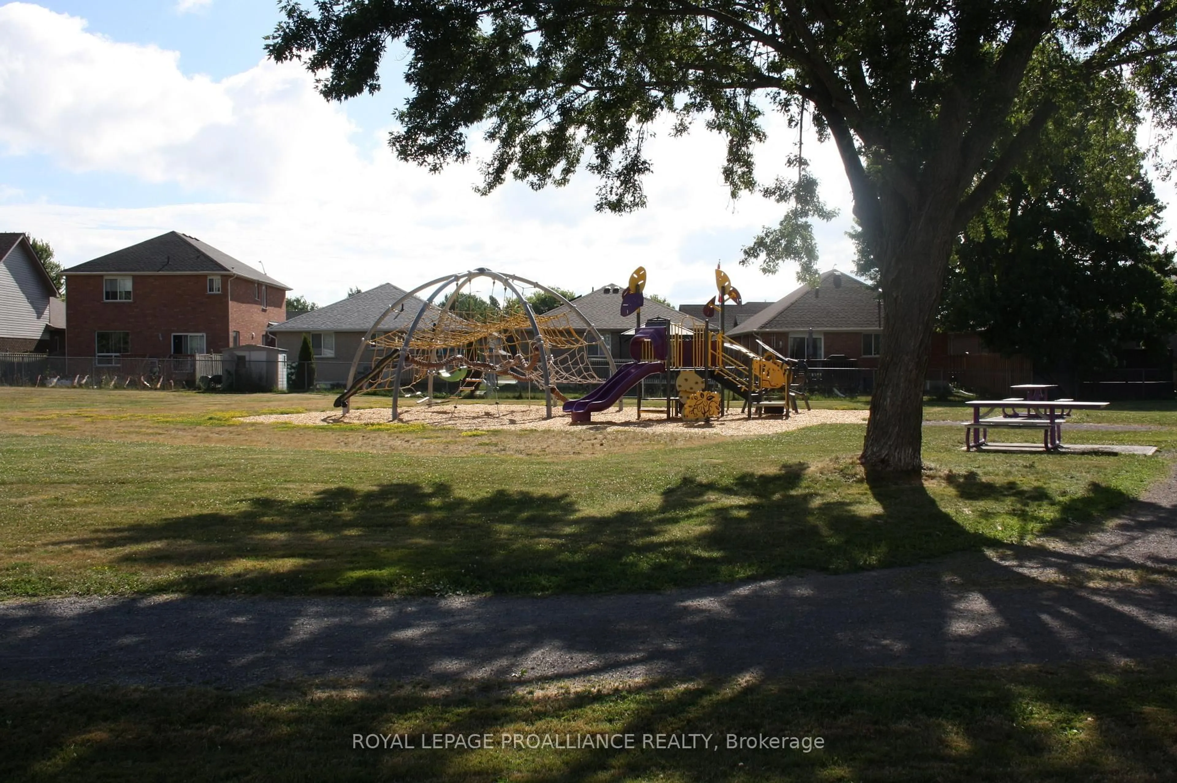 Blurry image for 25 Tracey Park Dr #75, Belleville Ontario K8P 4R4
