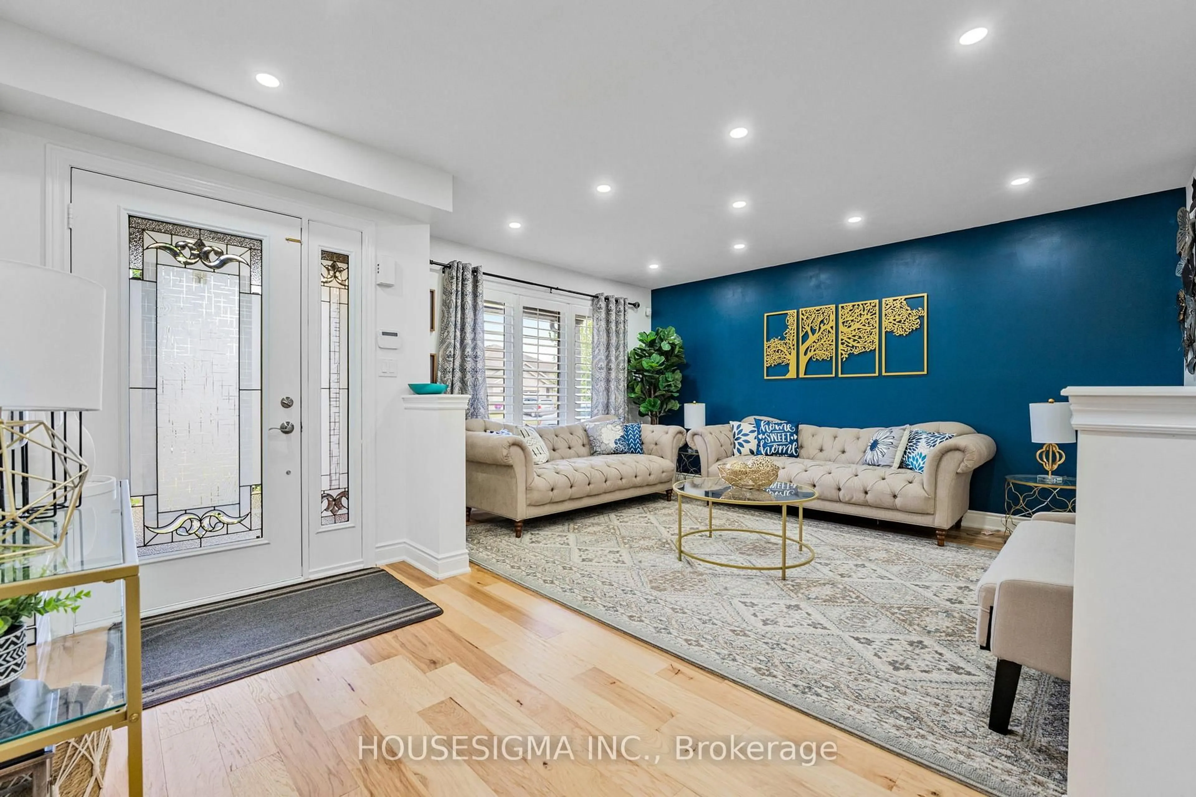 Living room with furniture, unknown for 52 Clare Ave, Welland Ontario L3C 0B7