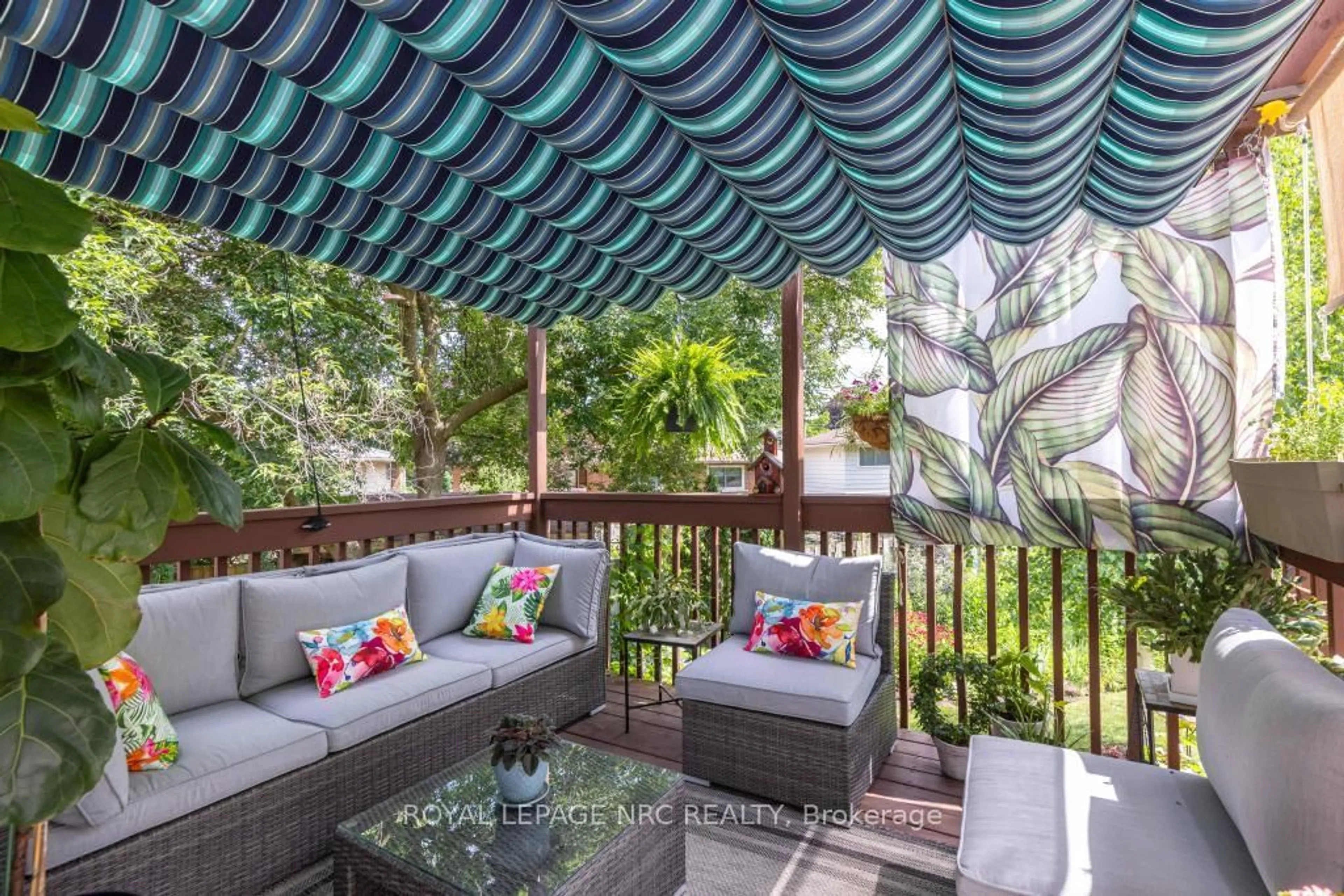 Patio, unknown for 47 Admiral Rd, St. Catharines Ontario L2P 1G7