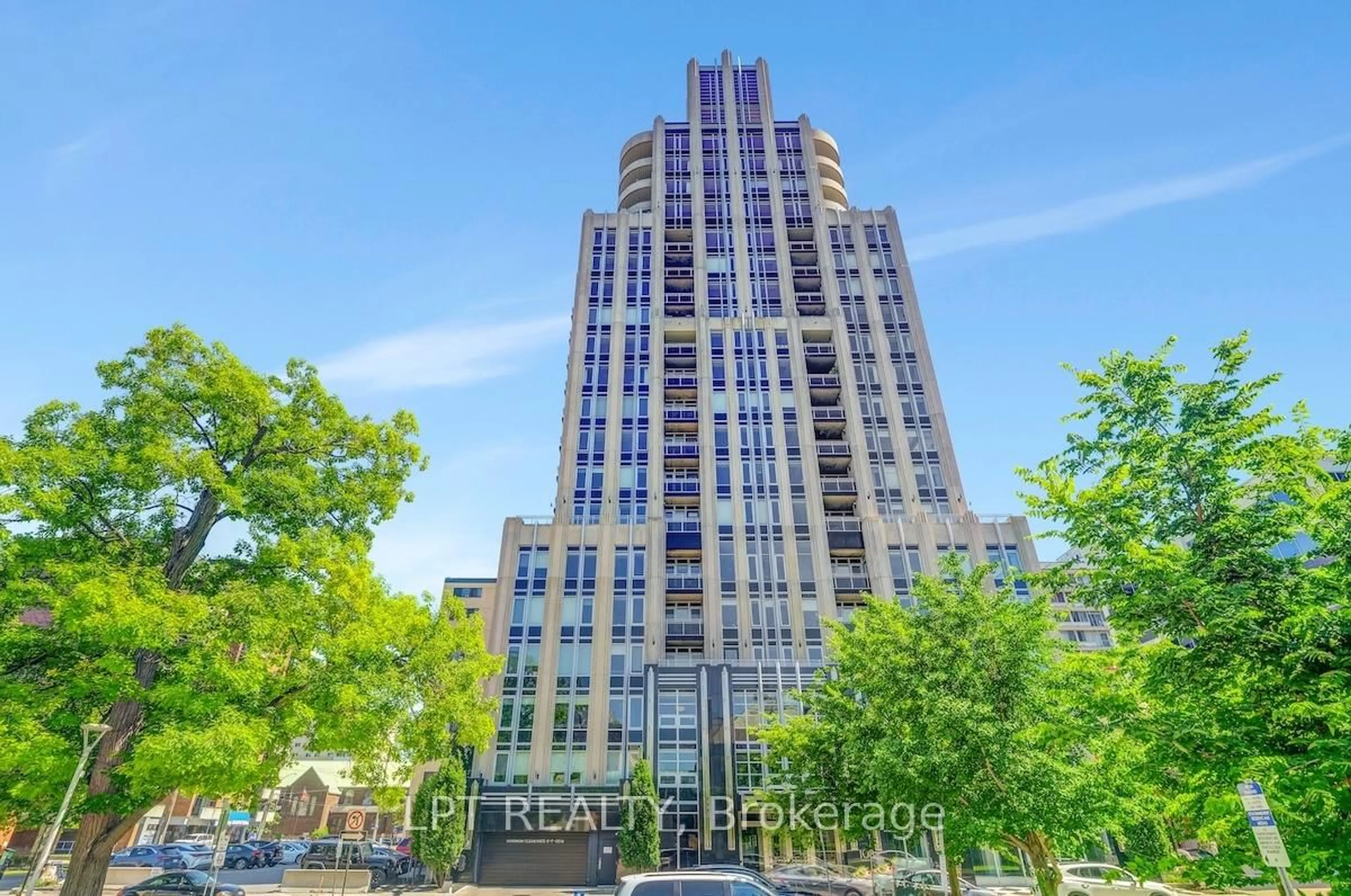 Unknown for 108 Lisgar St #305, Ottawa Ontario K2P 1E1