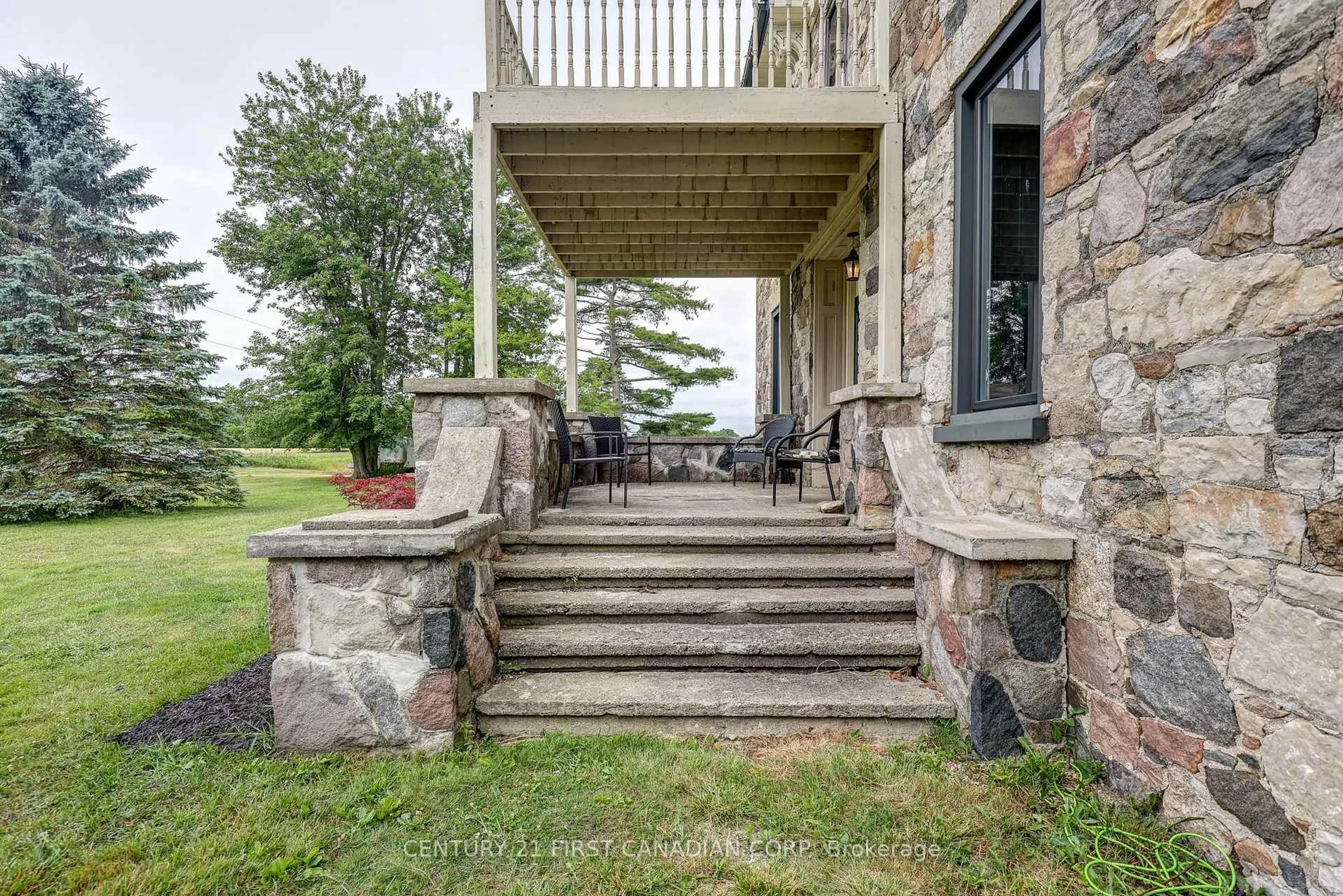 Patio, unknown for 29480 FINGAL Line, Dutton/Dunwich Ontario N0L 2M0
