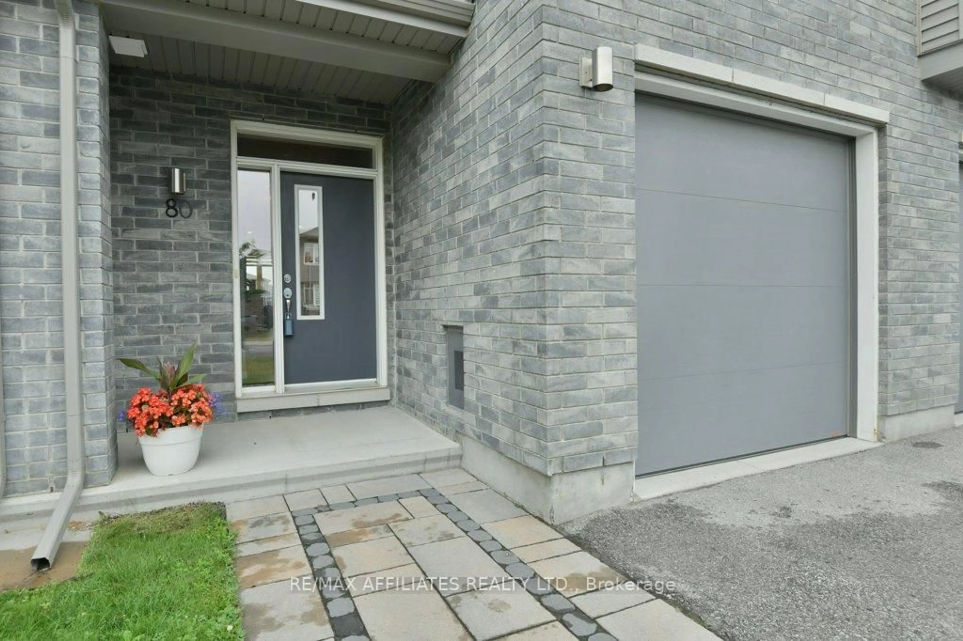 Unknown for 80 Riddell St, Carleton Place Ontario K7C 0J8
