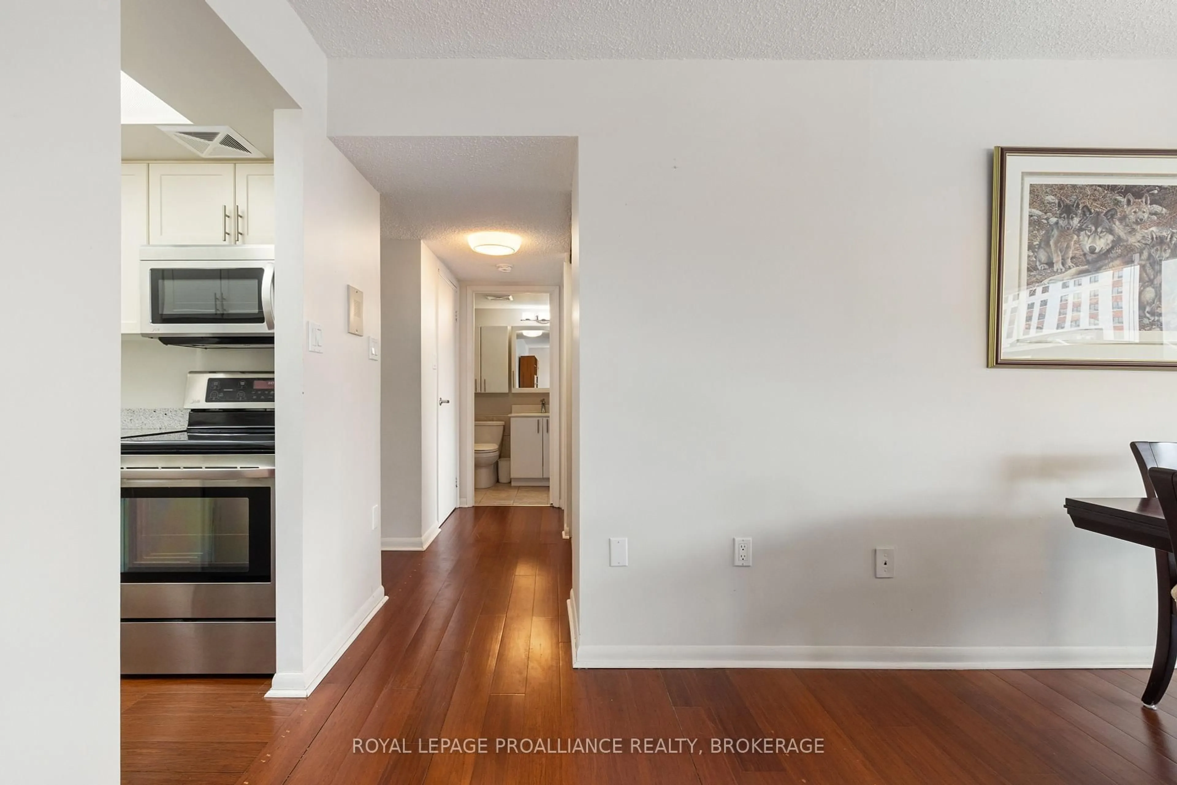 Indoor entryway for 165 Ontario St #301, Kingston Ontario K7L 2Y6