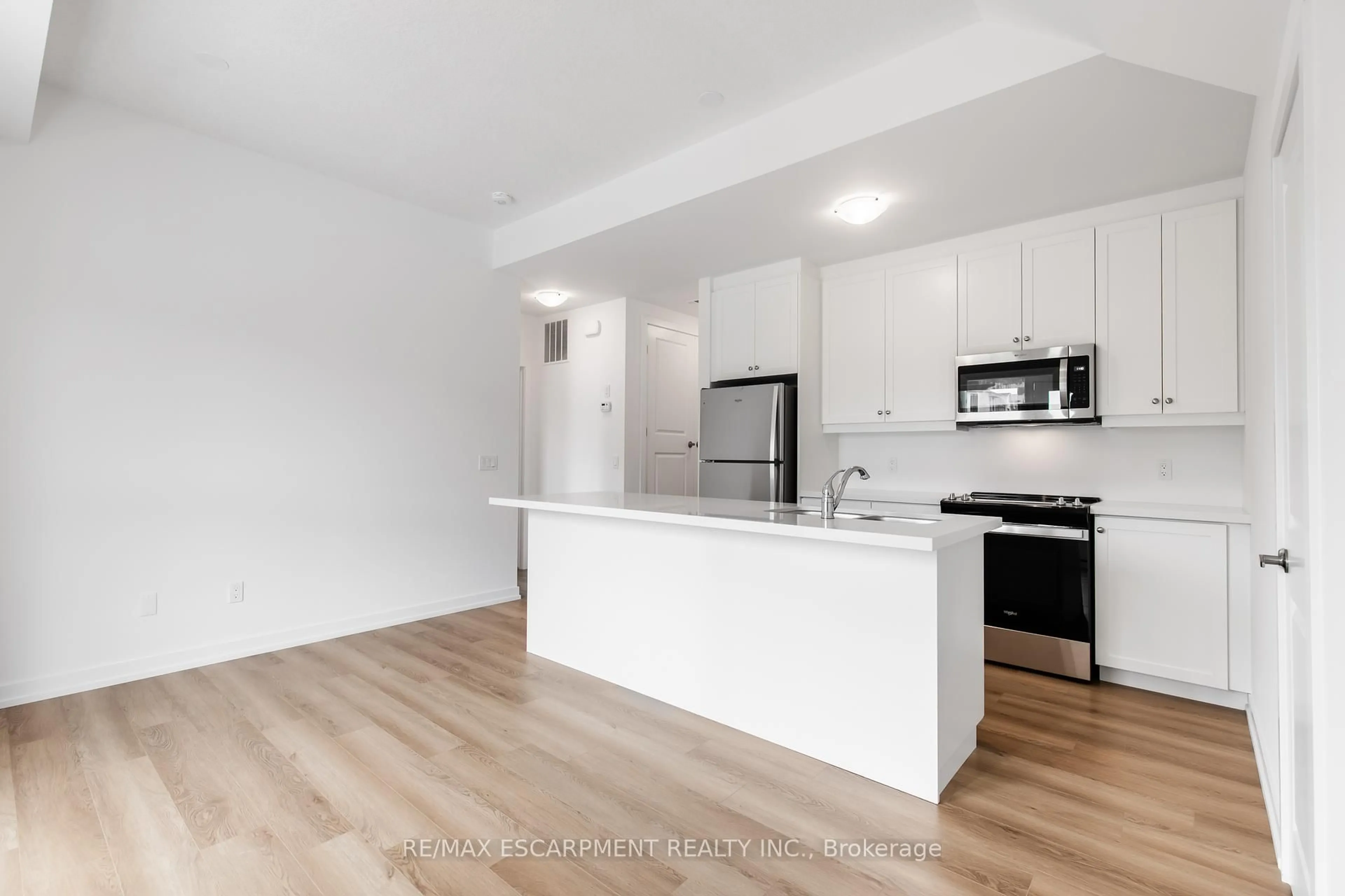 Open concept kitchen, unknown for 249 Burke St, Hamilton Ontario L0R 2H7