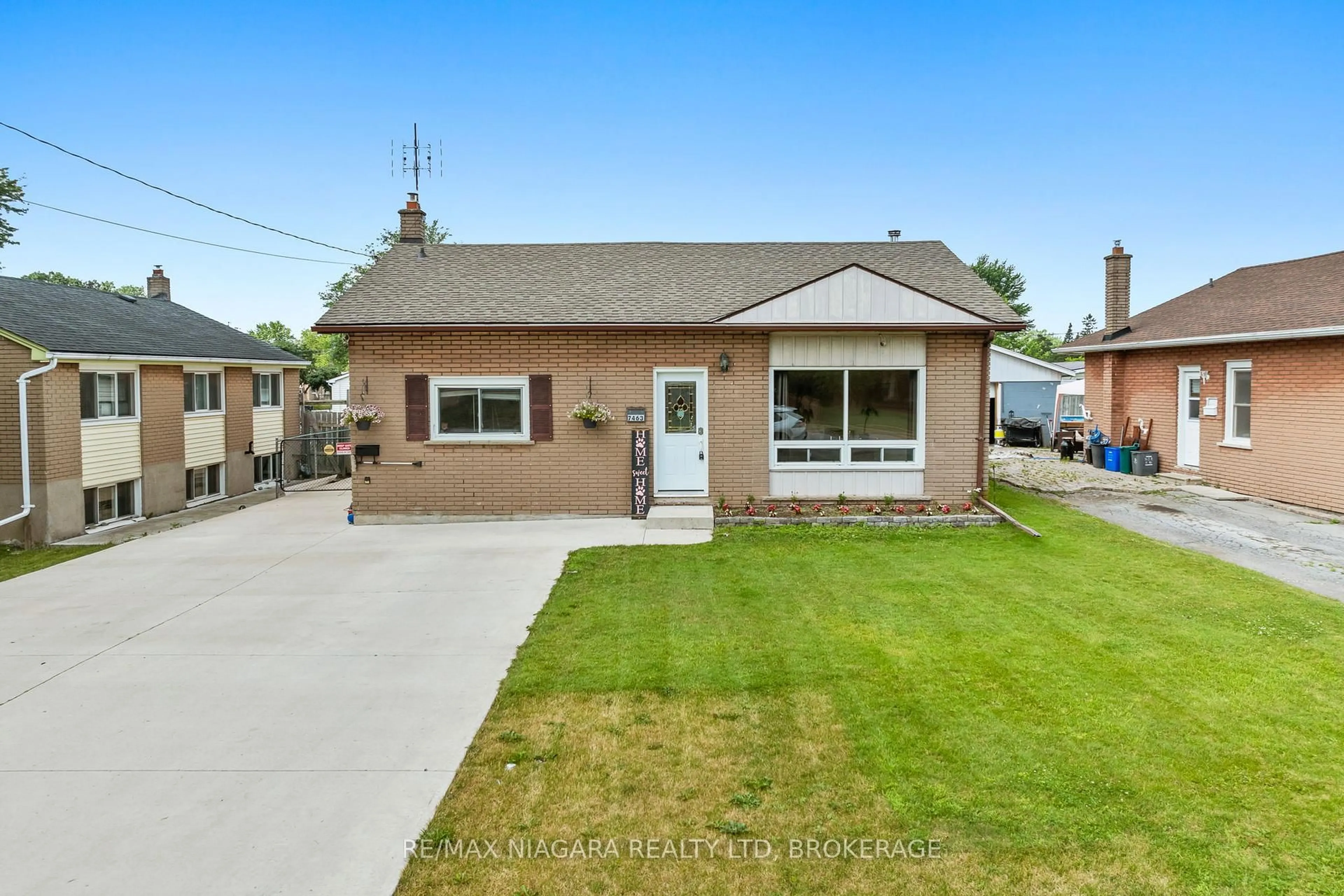 Unknown for 7463 Marieclaude Ave, Niagara Falls Ontario L2G 5M1