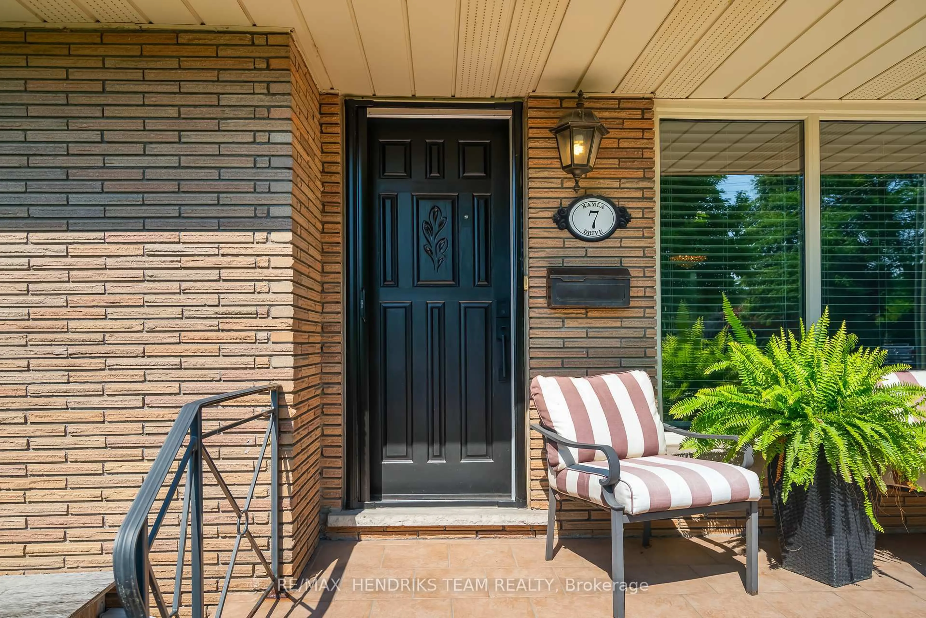 Unknown for 7 Kamla Dr, St. Catharines Ontario L2M 3J9