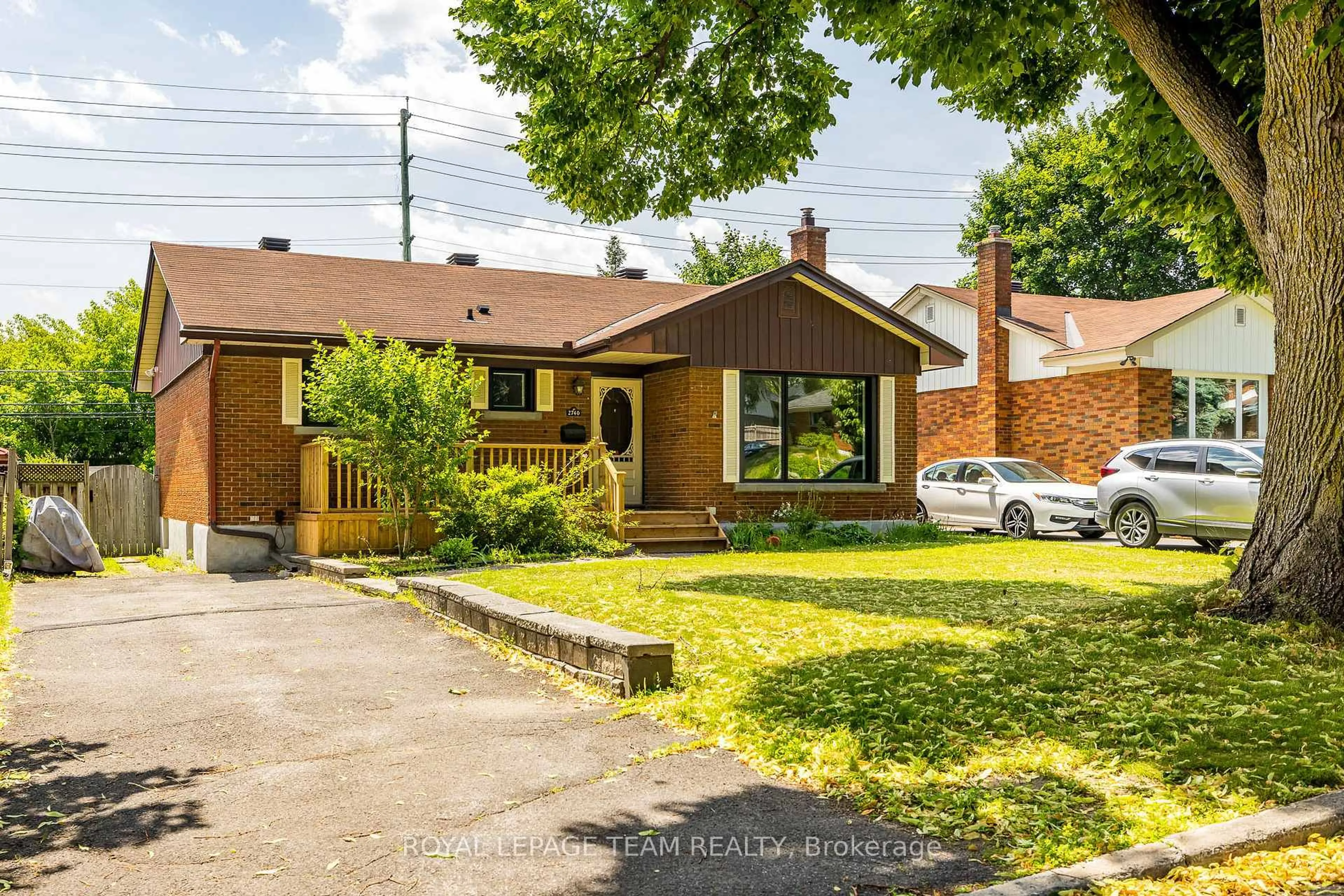 Home with brick exterior material, street for 2740 Moncton Rd, Ottawa Ontario K2B 7W1
