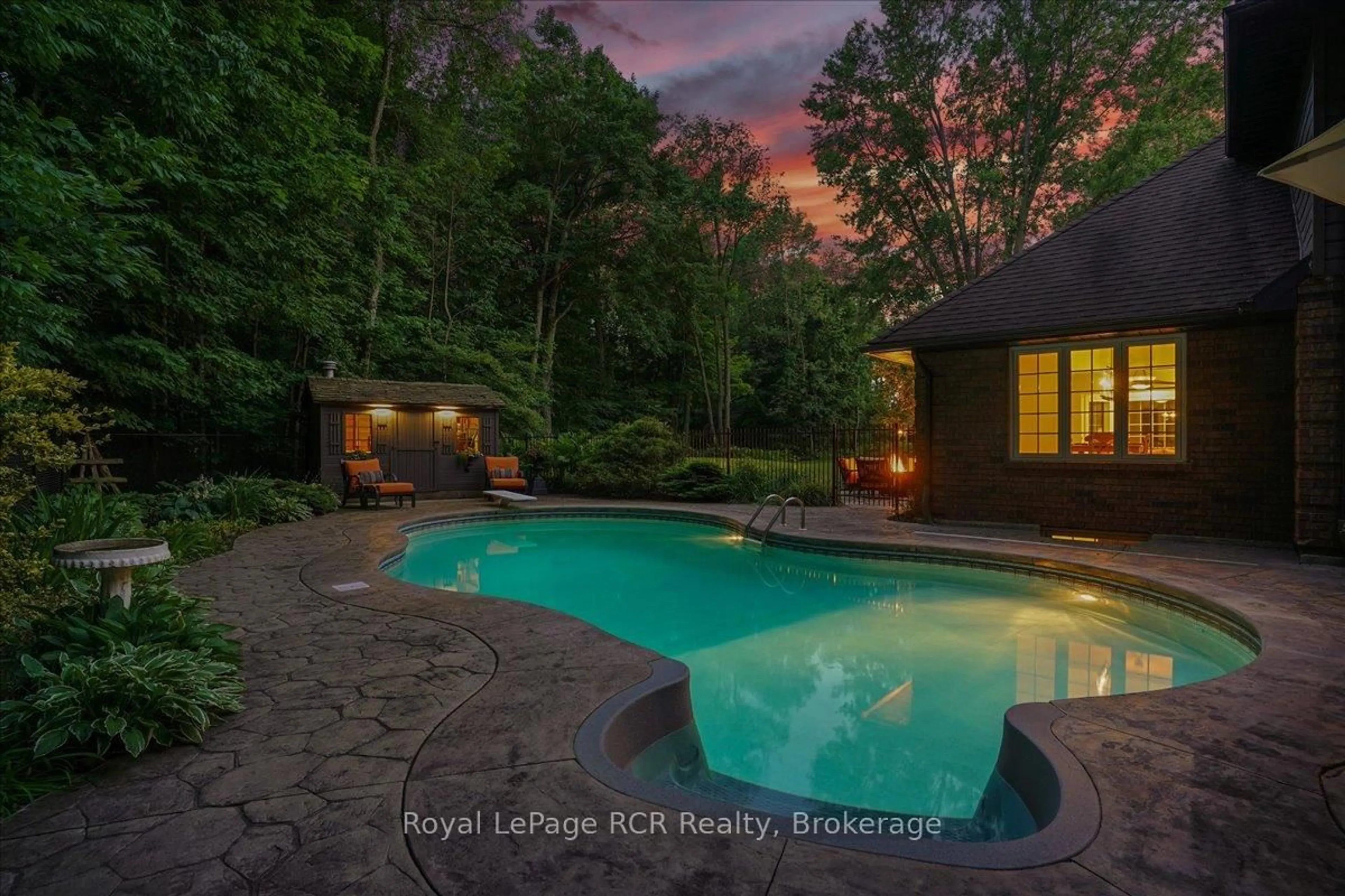Pool for 123 Atkins St, Georgian Bluffs Ontario N4K 6V5