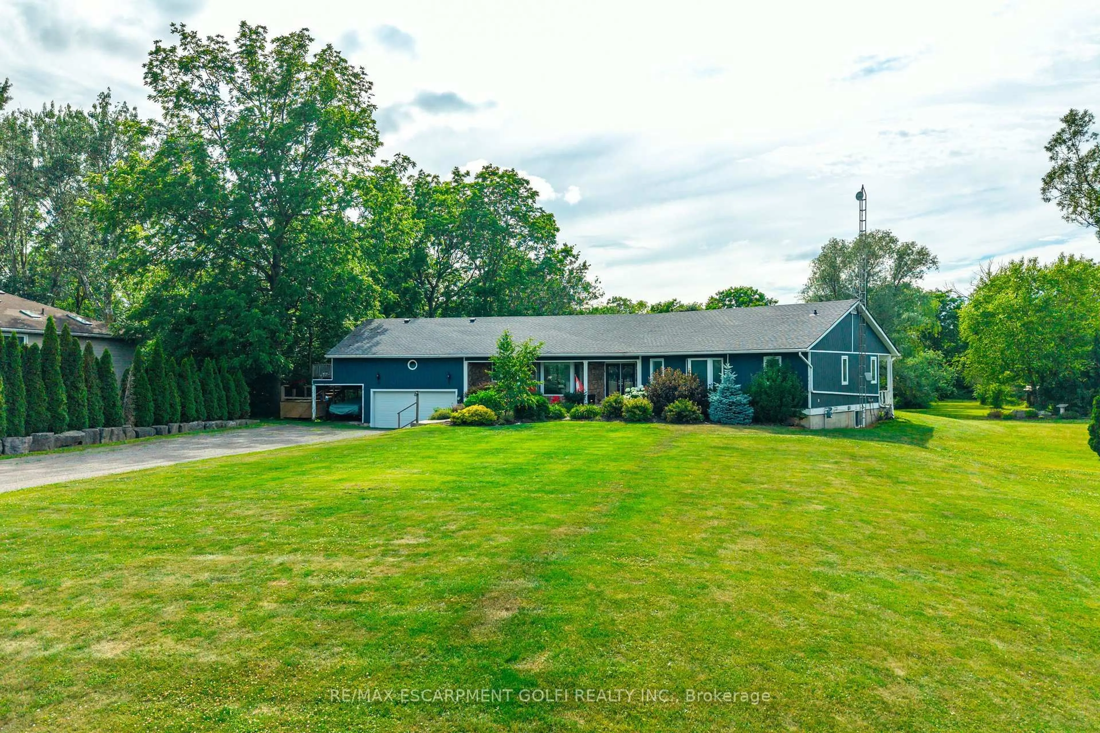 A pic from outside/outdoor area/front of a property/back of a property/a pic from drone, unknown for 864 Caistorville Rd, West Lincoln Ontario N0A 1C0