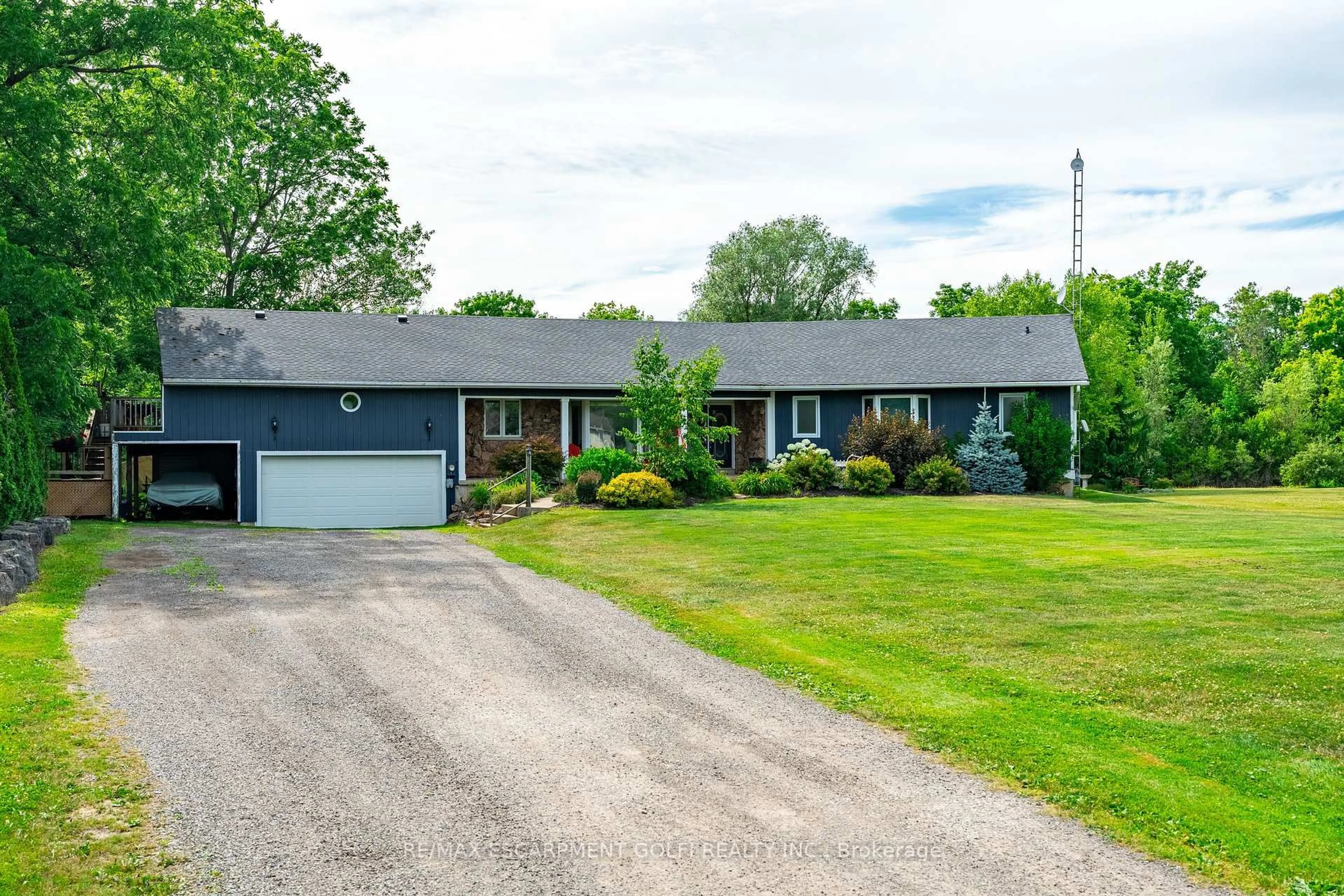 A pic from outside/outdoor area/front of a property/back of a property/a pic from drone, street for 864 Caistorville Rd, West Lincoln Ontario N0A 1C0