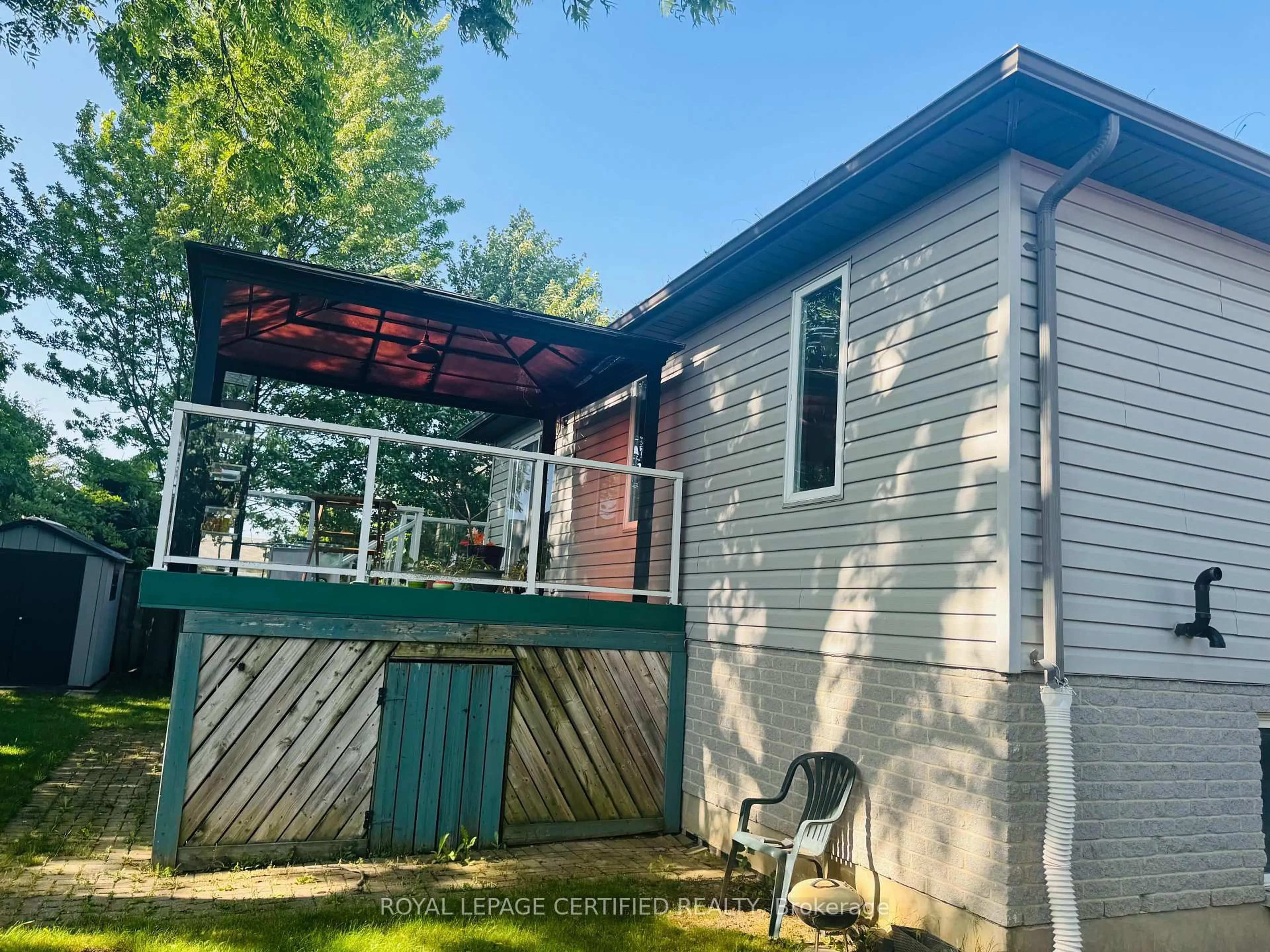 Unknown for 1665 Healy Rd, London North Ontario N6G 5P2