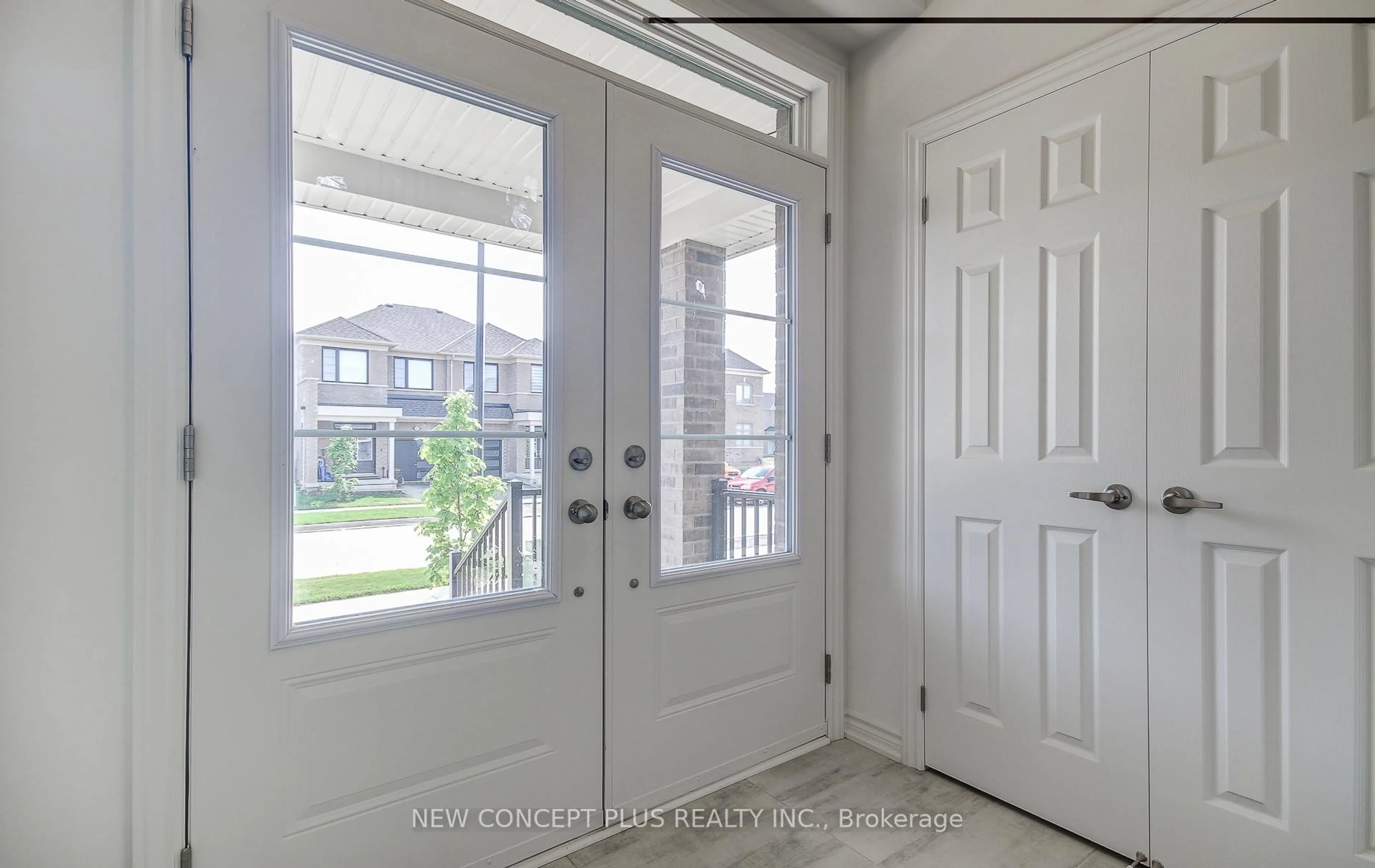 Indoor entryway for 81 Prest Way, Centre Wellington Ontario N1M 0K1
