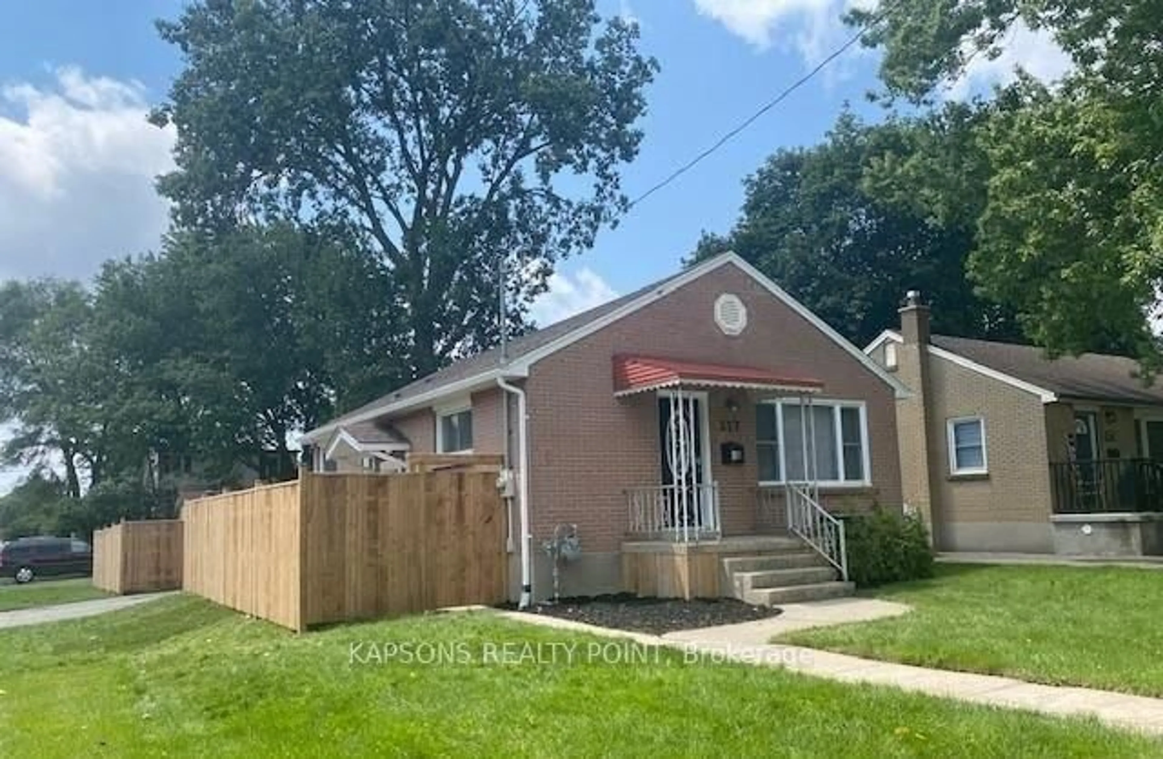 Unknown for 317 Manitoba St, London East Ontario N5W 4W2