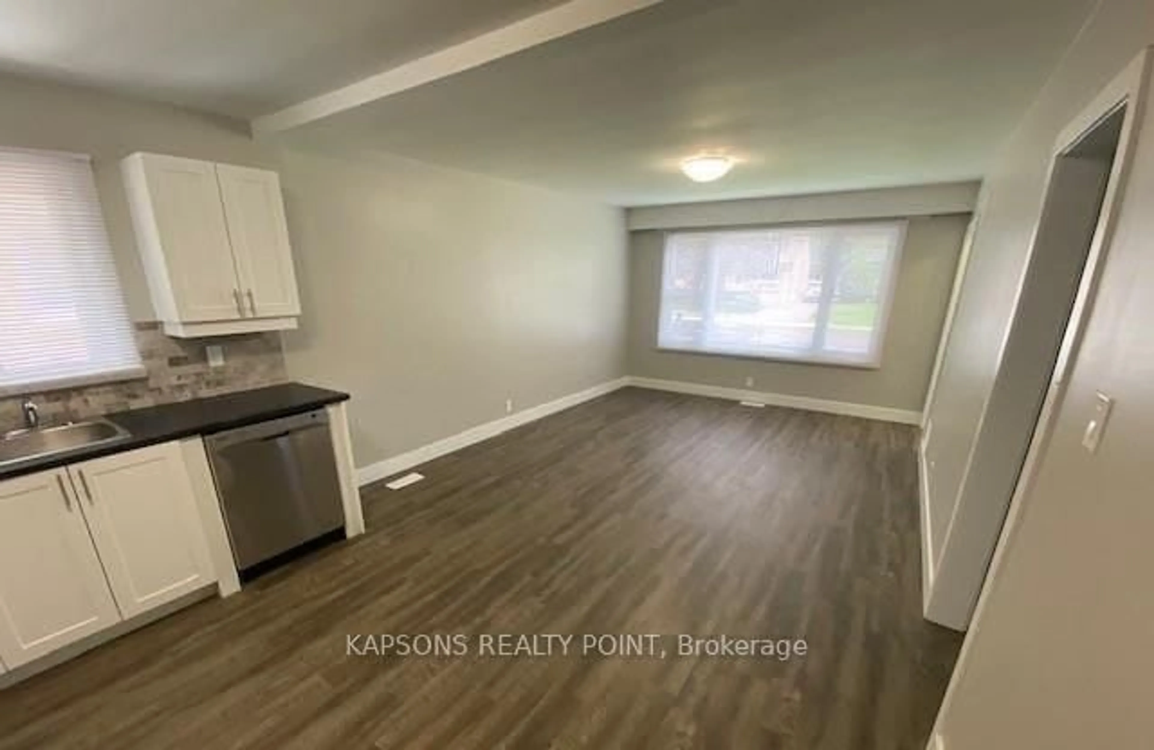 A pic of a room for 317 Manitoba St, London East Ontario N5W 4W2