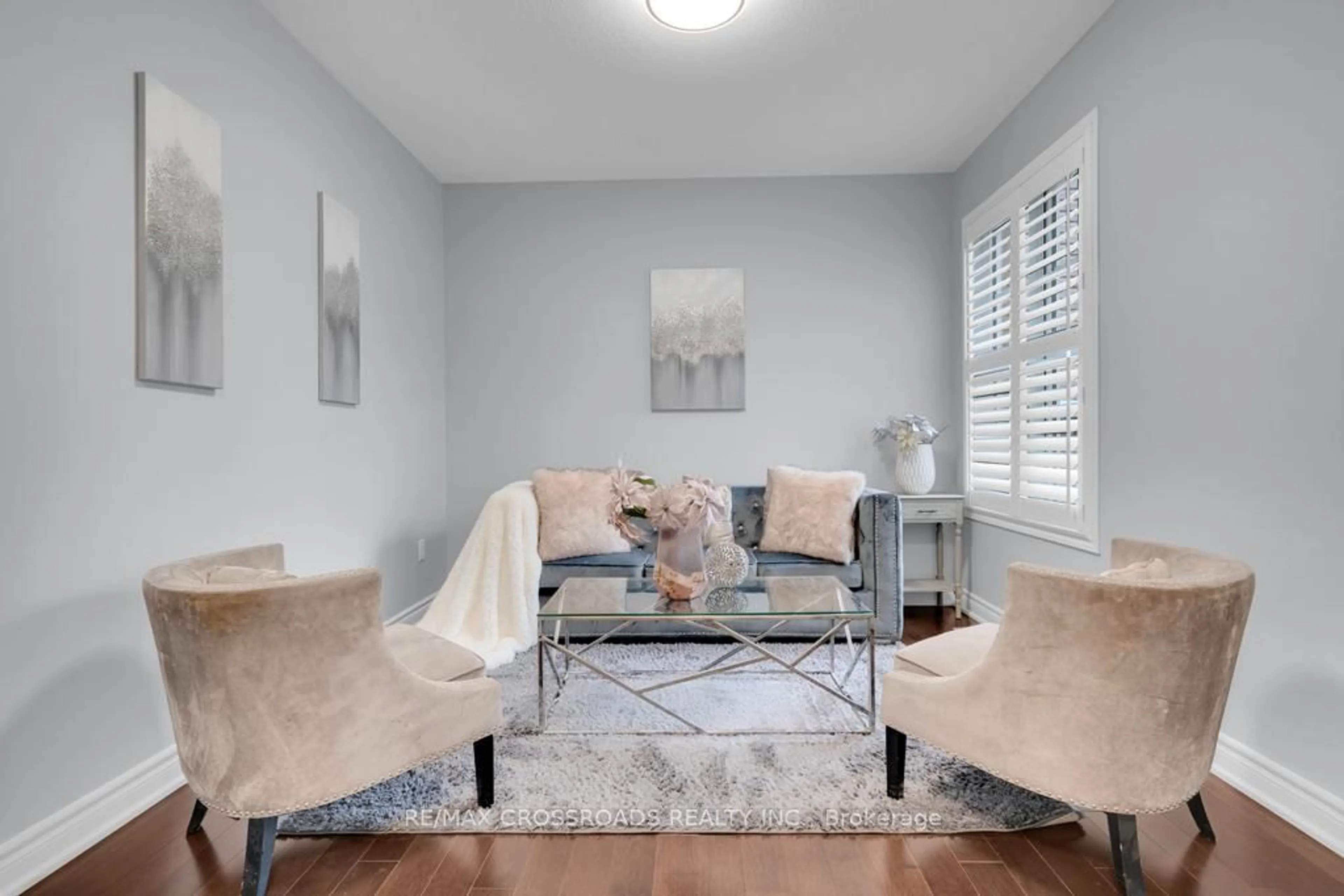 Living room with furniture, unknown for 260 Falling Green Cres, Kitchener Ontario N2R 0E1