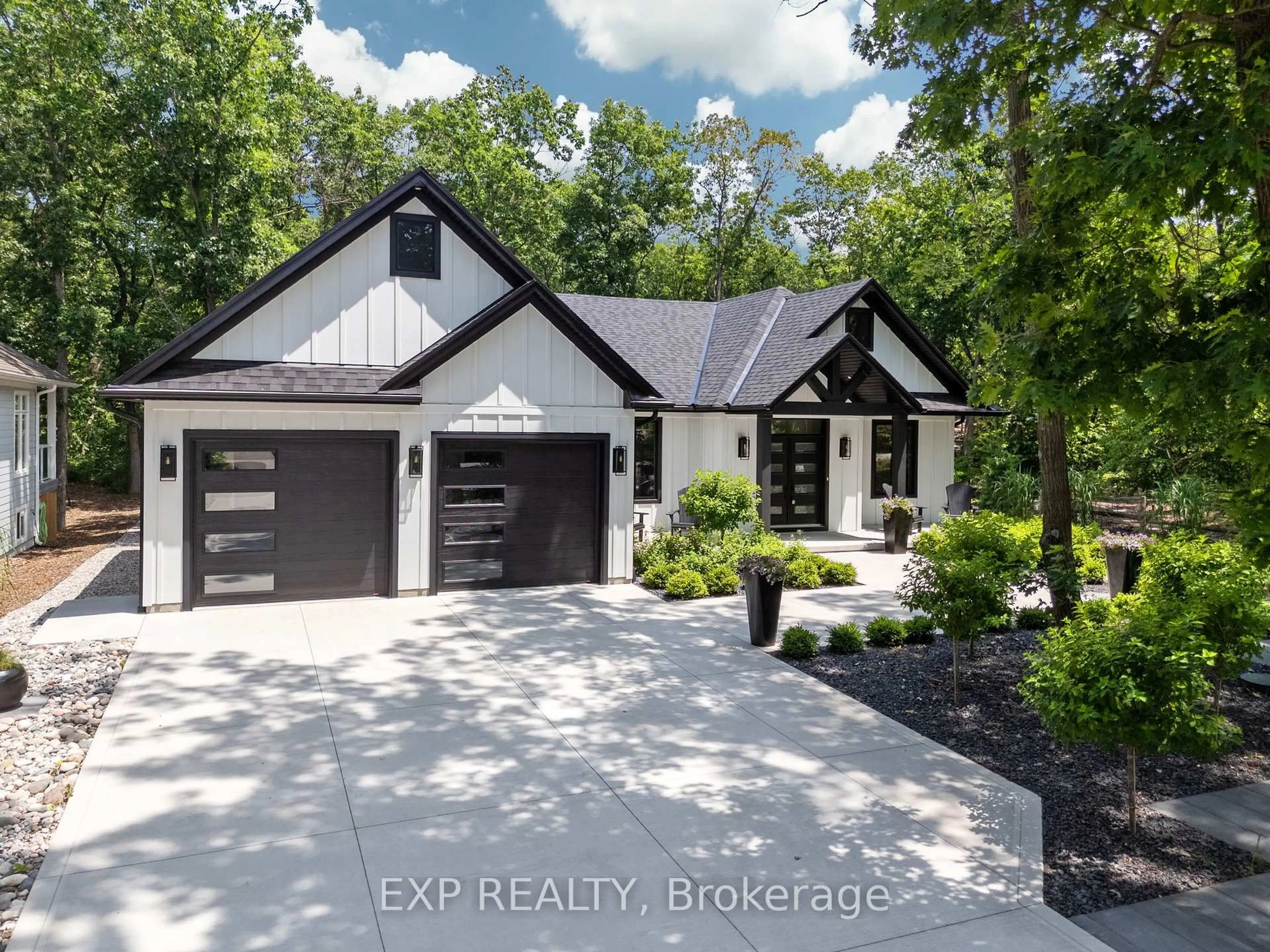 Unknown for 10143 Pinery Bluffs Rd, Lambton Shores Ontario N0M 1T0