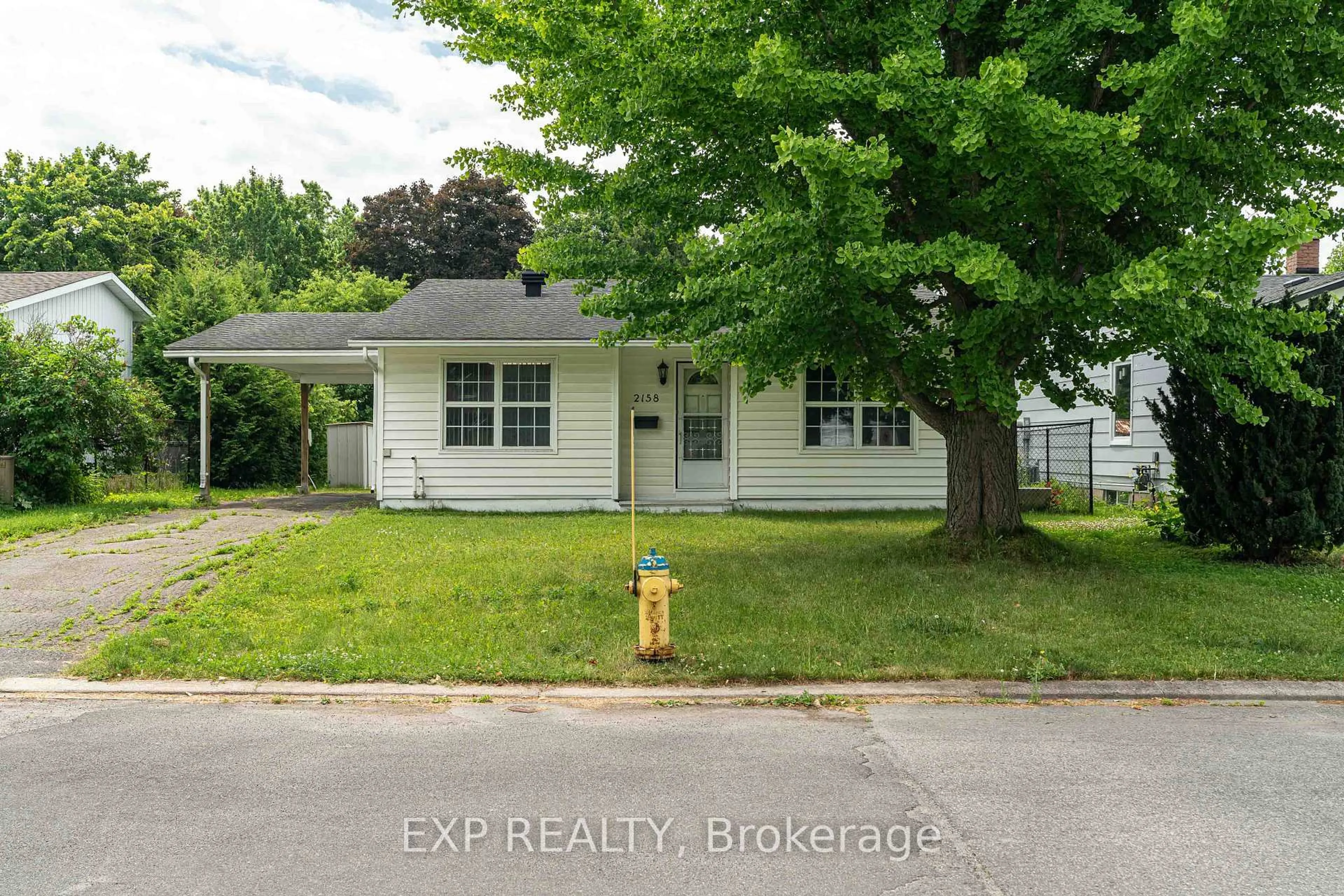 Unknown for 2158 Fillmore Cres, Ottawa Ontario K1J 6A4