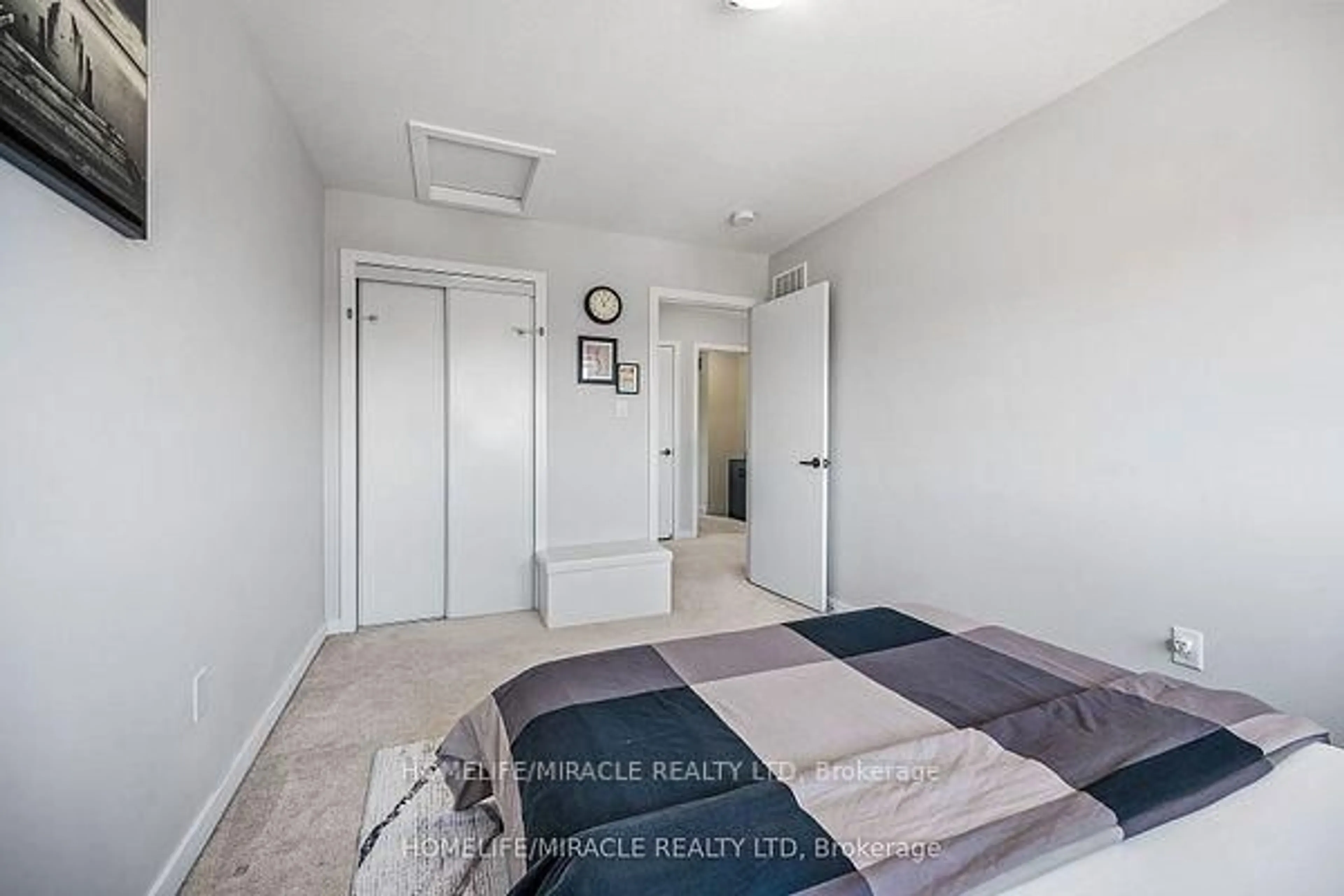 A pic of a room for 66 Crafter Cres, Hamilton Ontario L8J 0H7