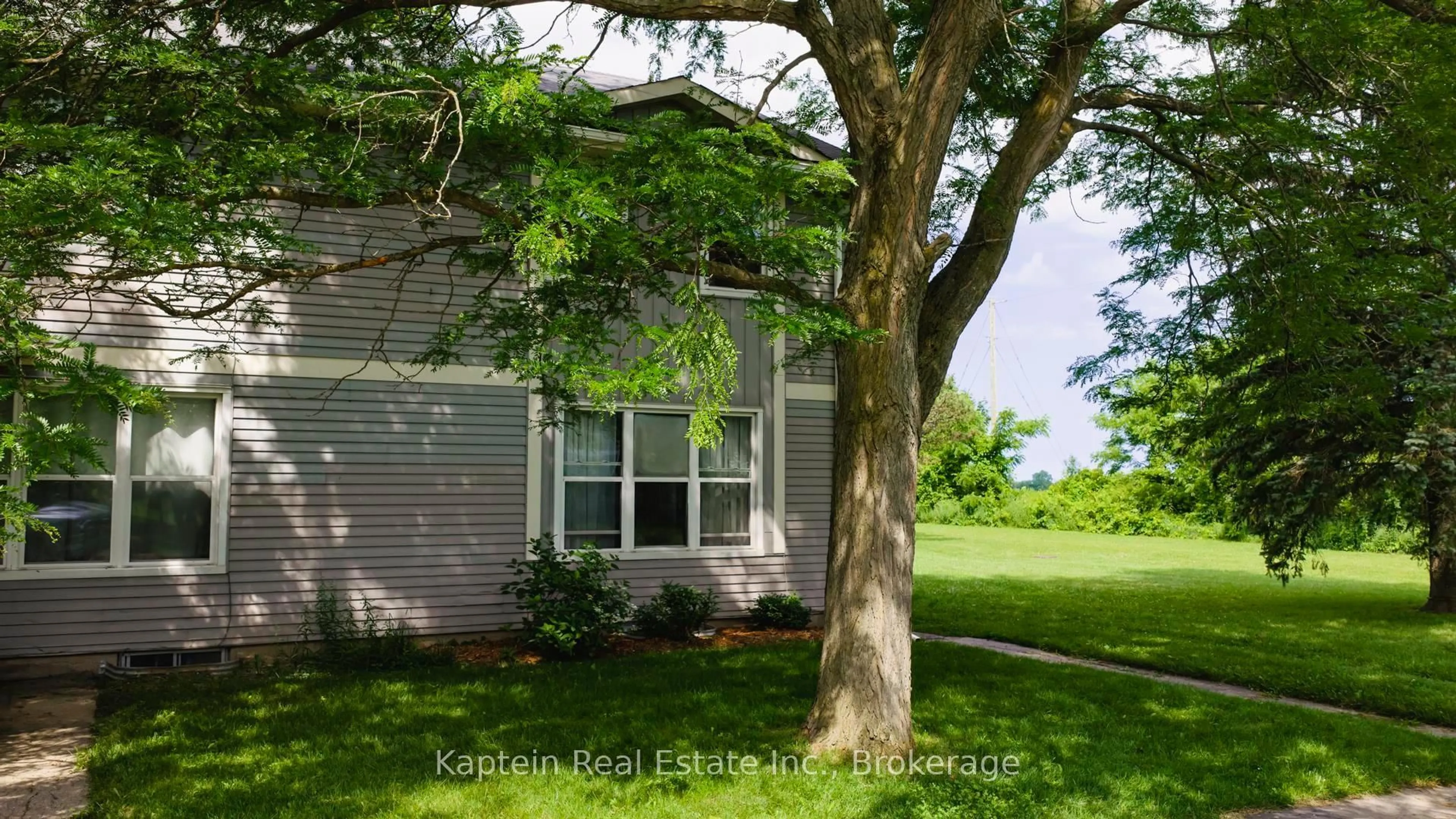 Home with vinyl exterior material, street for 28 St Charles Pl, Huron East Ontario N0M 1L0