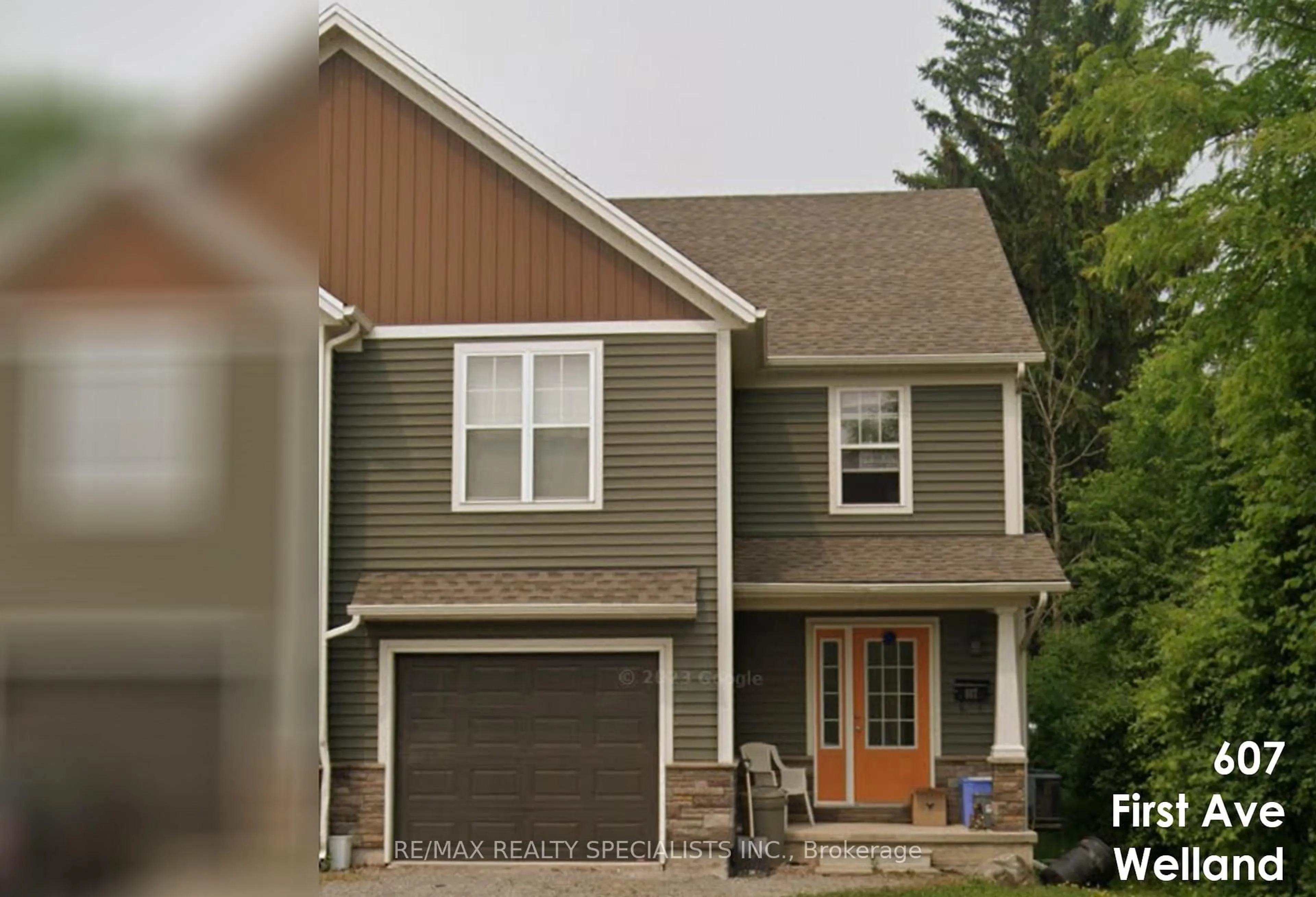Home with vinyl exterior material, street for 607 First Ave, Welland Ontario L3C 6Z8