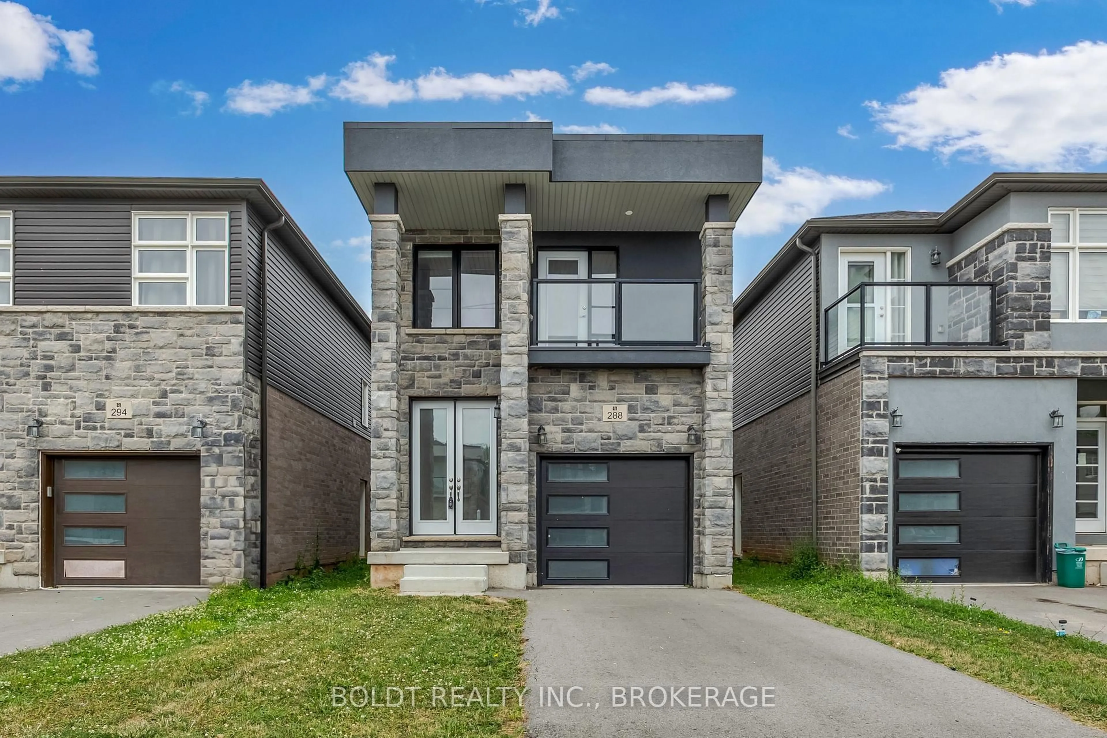 Home with brick exterior material, street for 288 LOUISE St, Welland Ontario L3B 0H8
