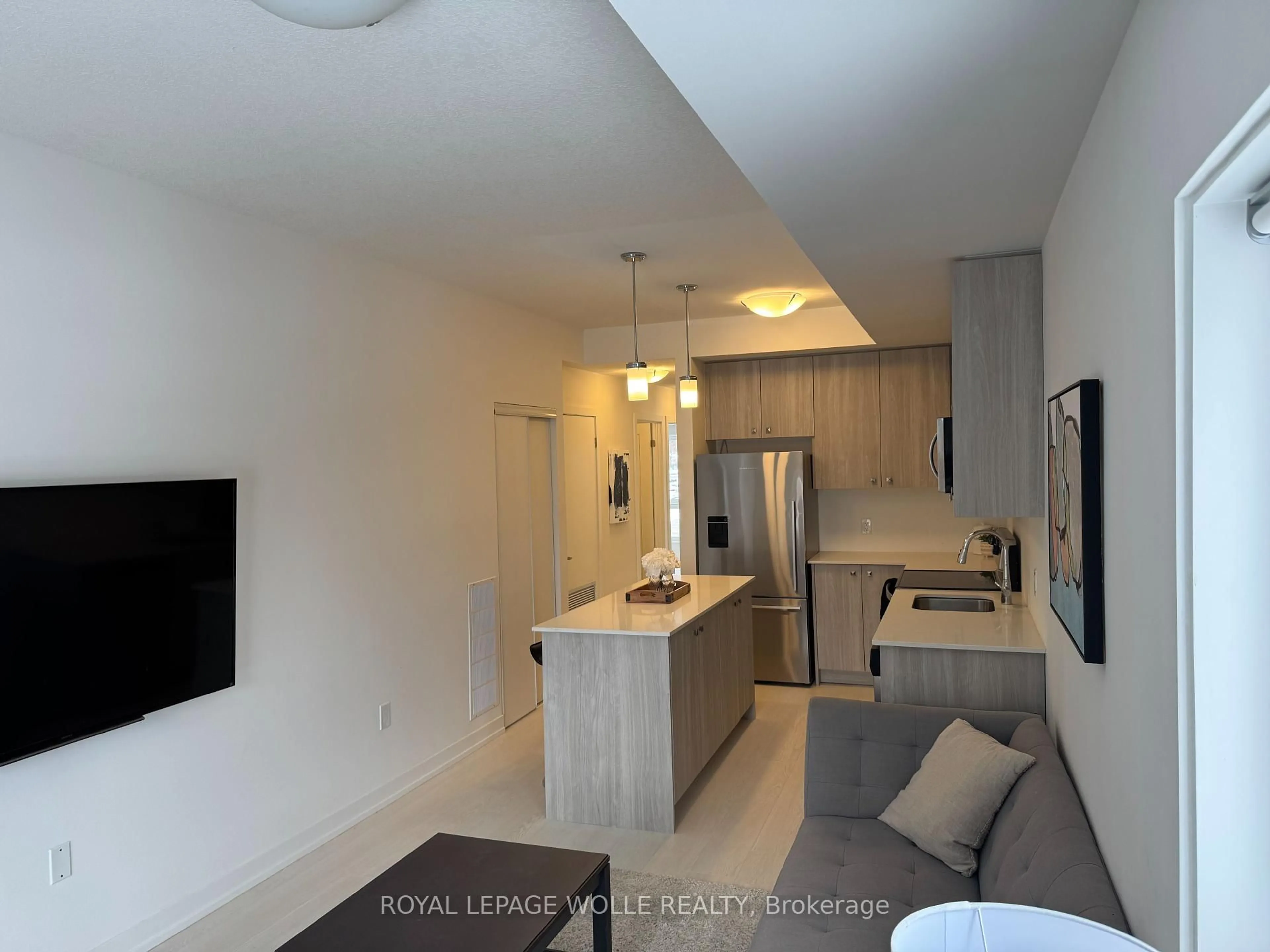 Open concept kitchen, unknown for 10 Palace St #B10, Kitchener Ontario N2E 0J3