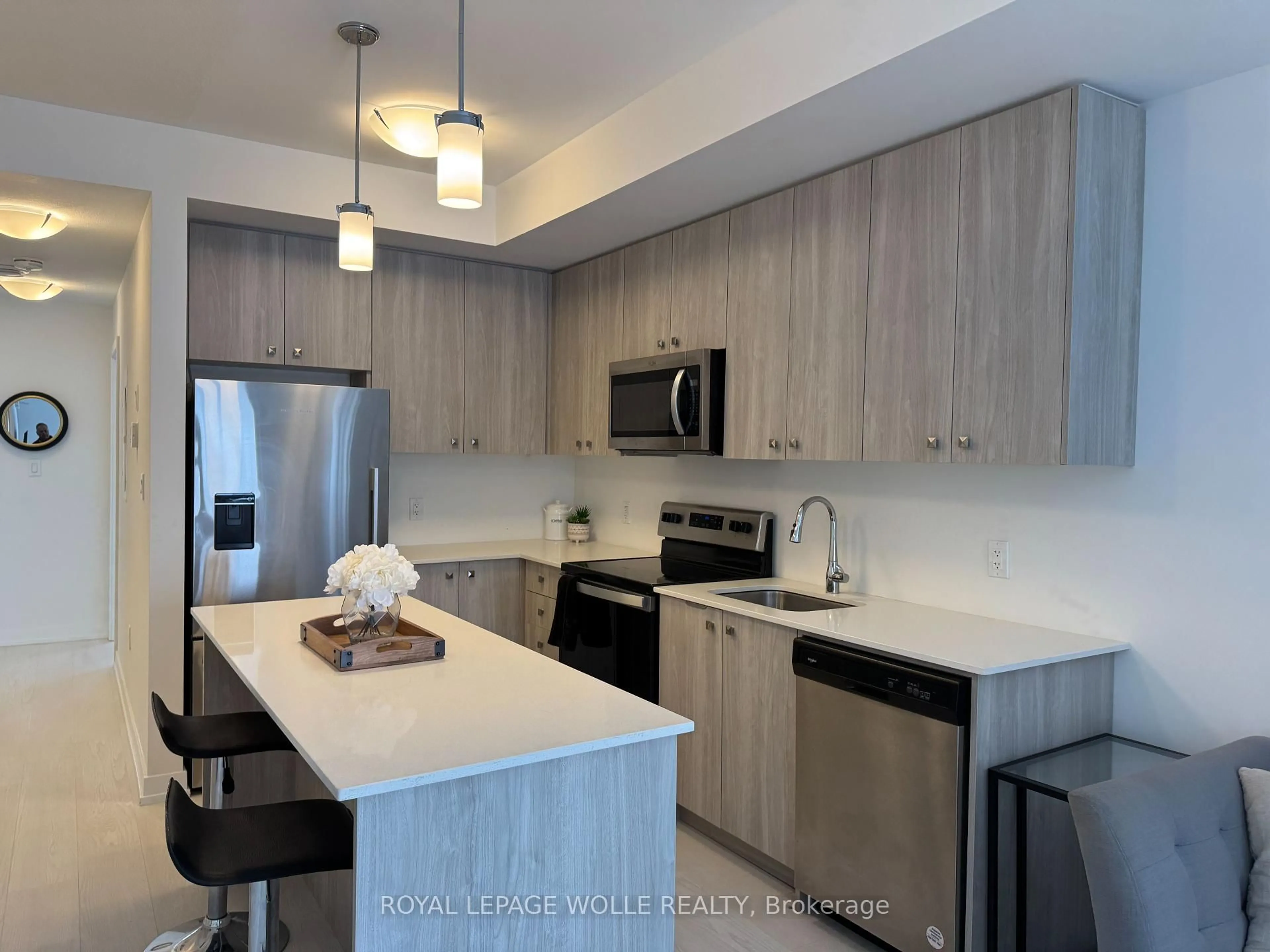 Open concept kitchen, unknown for 10 Palace St #B10, Kitchener Ontario N2E 0J3