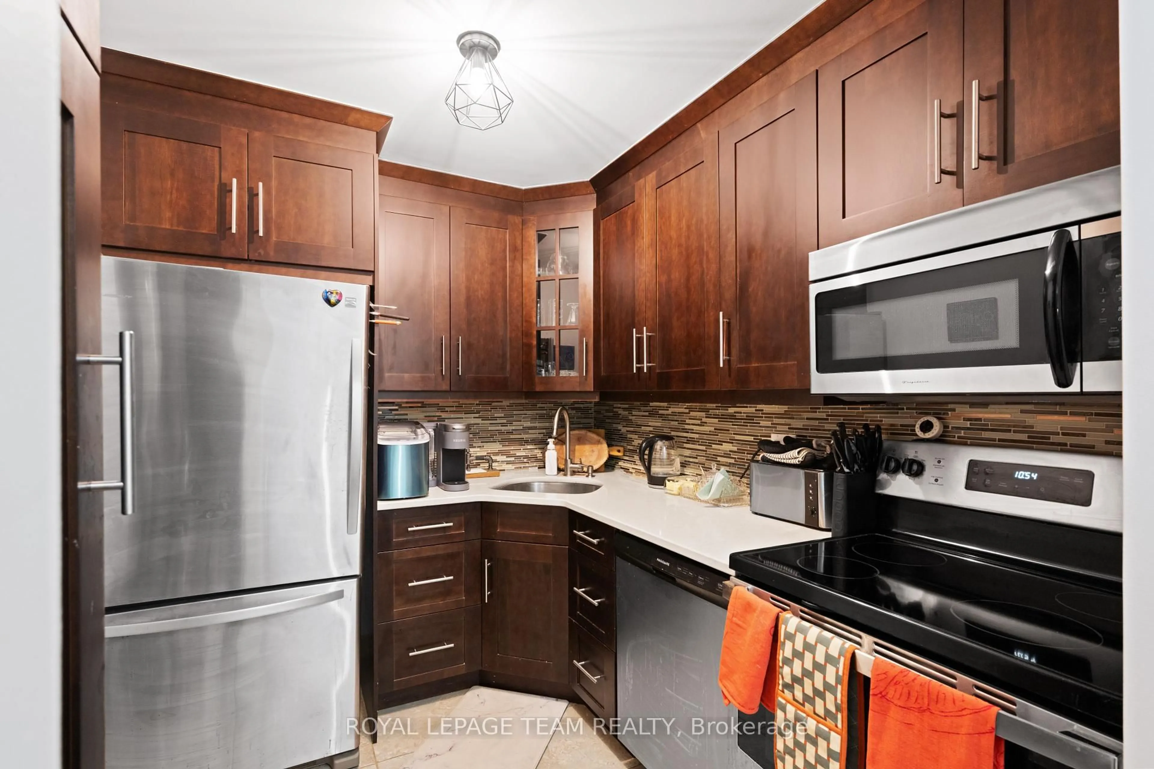 Standard kitchen, unknown for 505 St. Laurent Blvd #2406, Ottawa Ontario K1K 3X4
