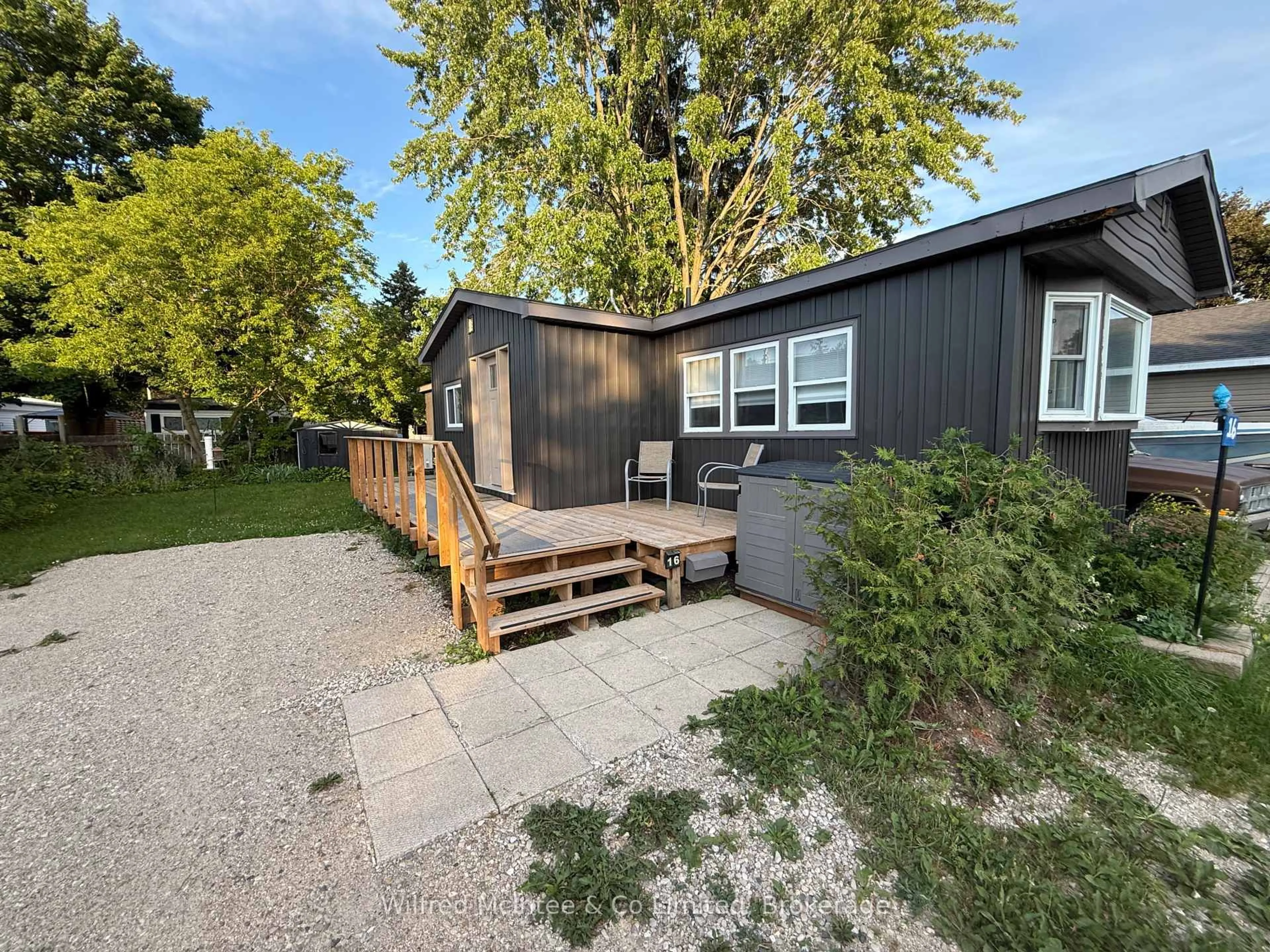 Unknown for 16 Bluejay Cres, Brockton Ontario N0G 2V0