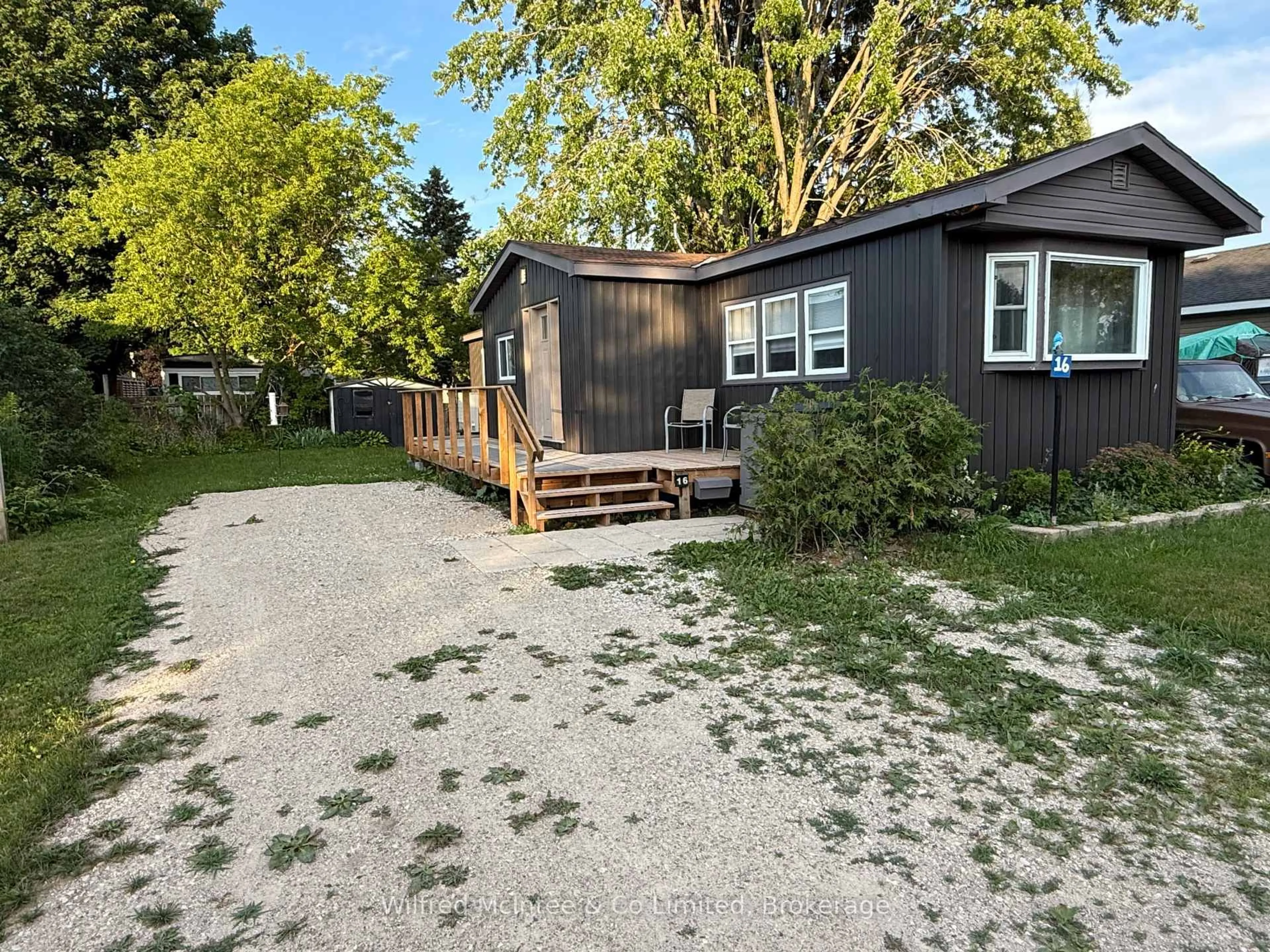 Unknown for 16 Bluejay Cres, Brockton Ontario N0G 2V0