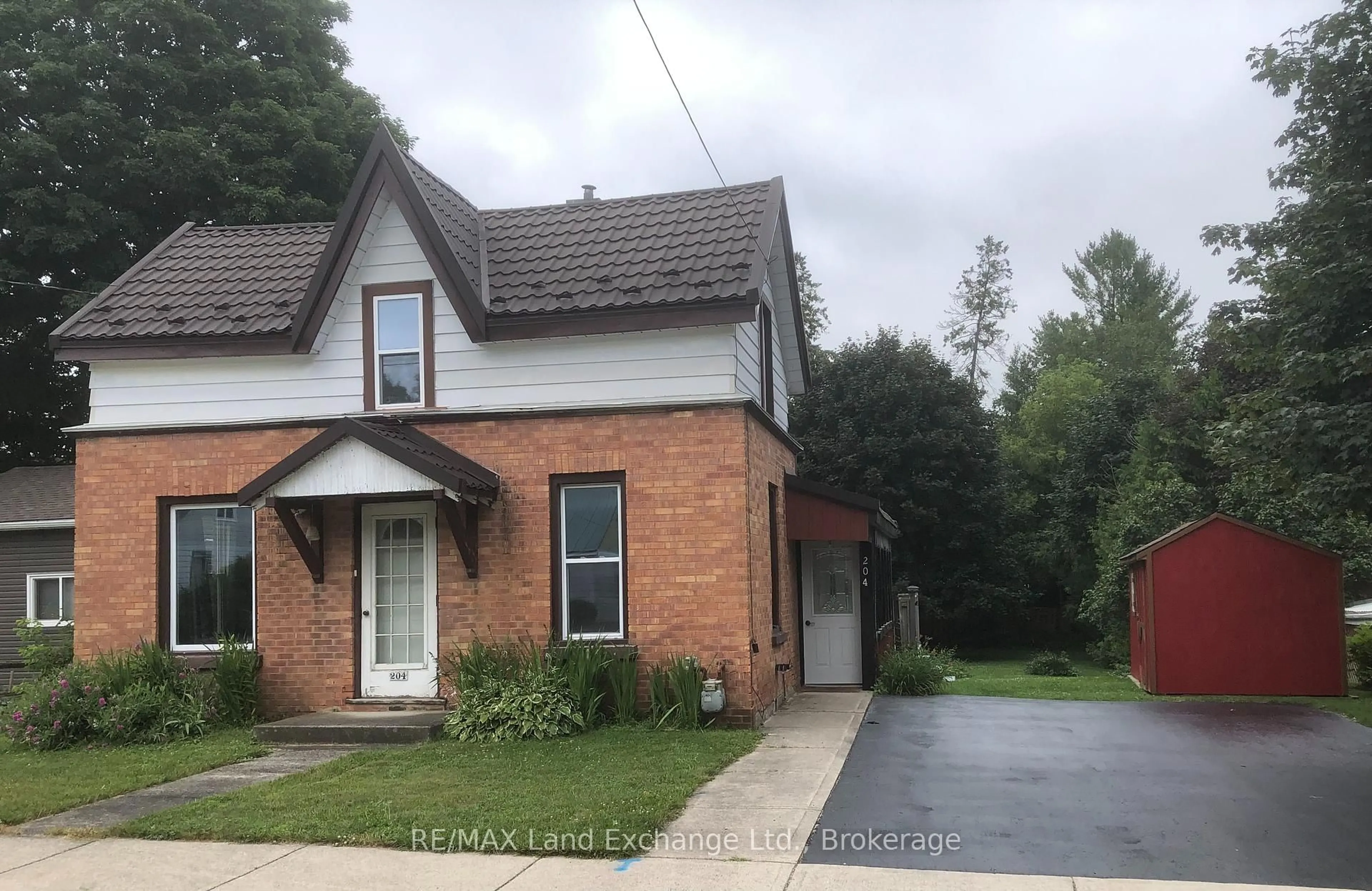 Home with brick exterior material, street for 204 Amelia St, Brockton Ontario N0G 2V0