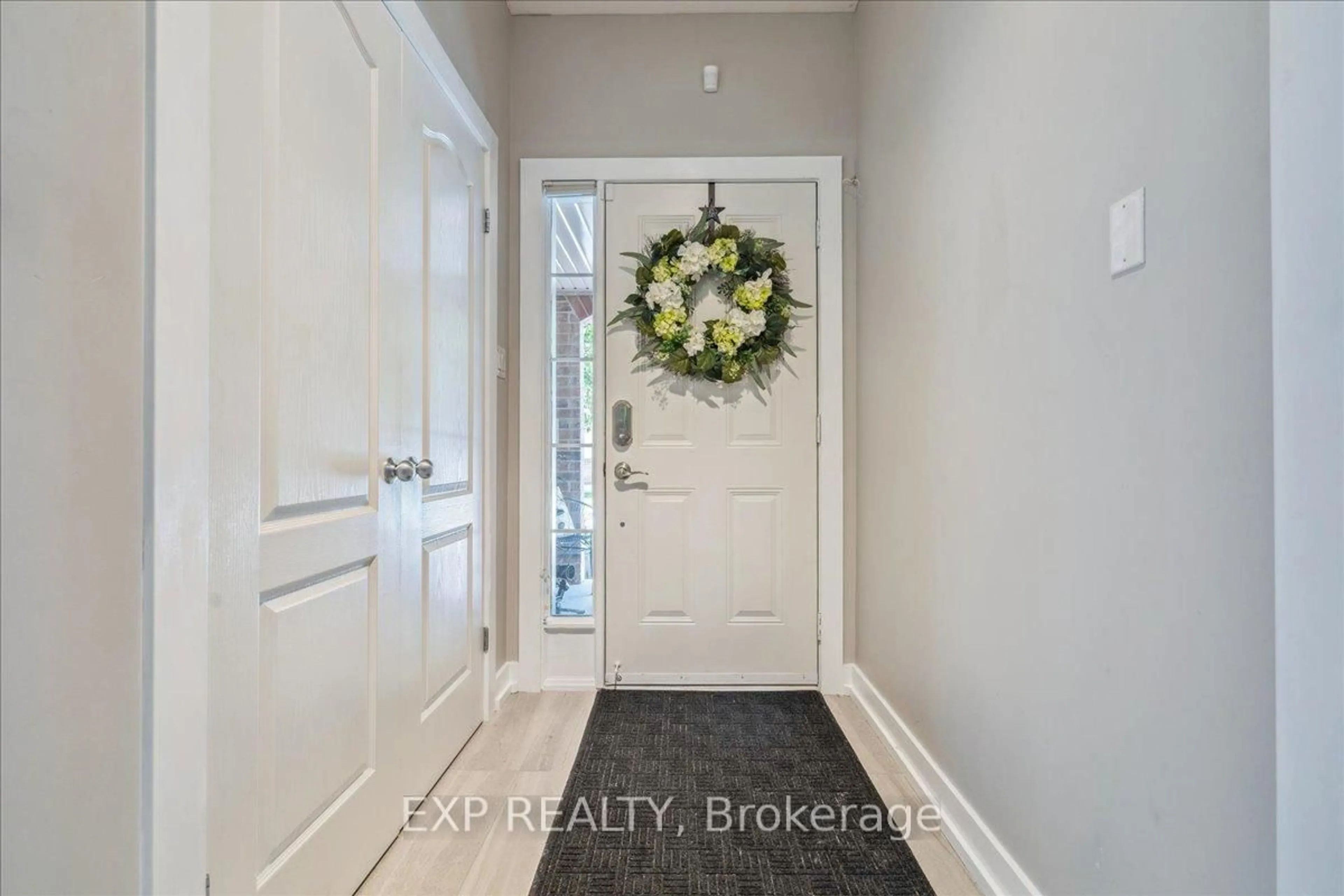 Indoor entryway for 108 Myers Lane, Hamilton Ontario L9G 0A5