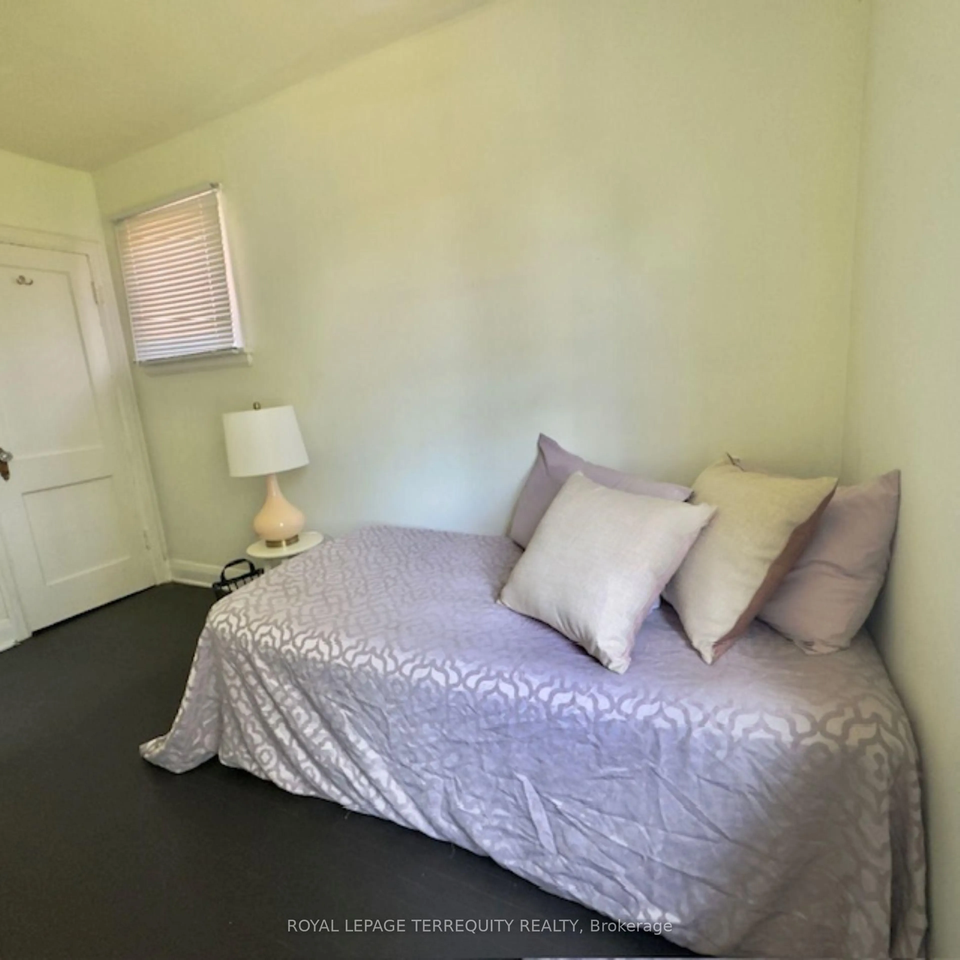 A pic of a room for 1181 Florence St, London East Ontario N5W 2N2